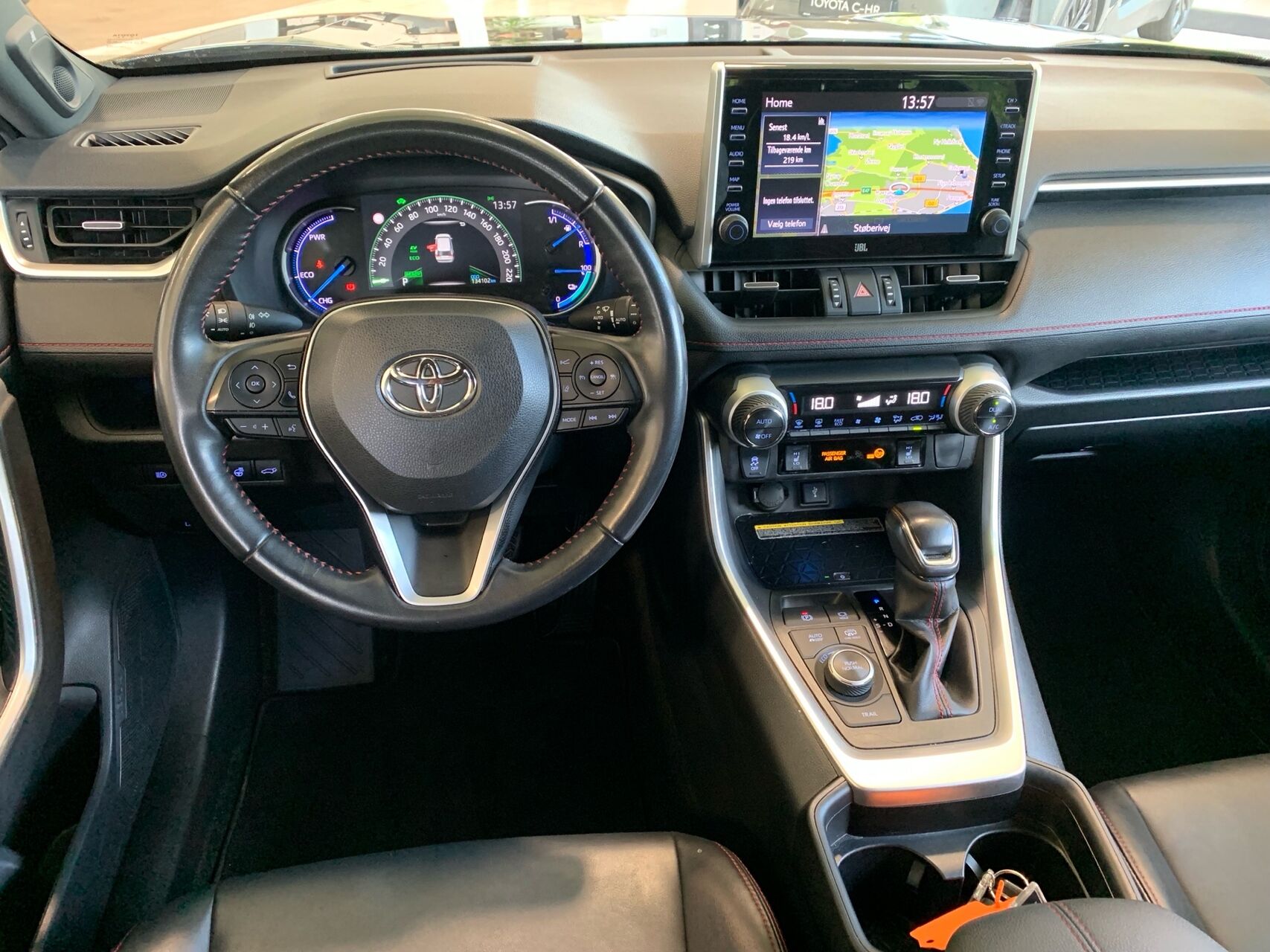 Billede af Toyota RAV4 Plug-in 2,5 Plugin-hybrid H3 Premium AWD 306HK 5d 6g Aut.