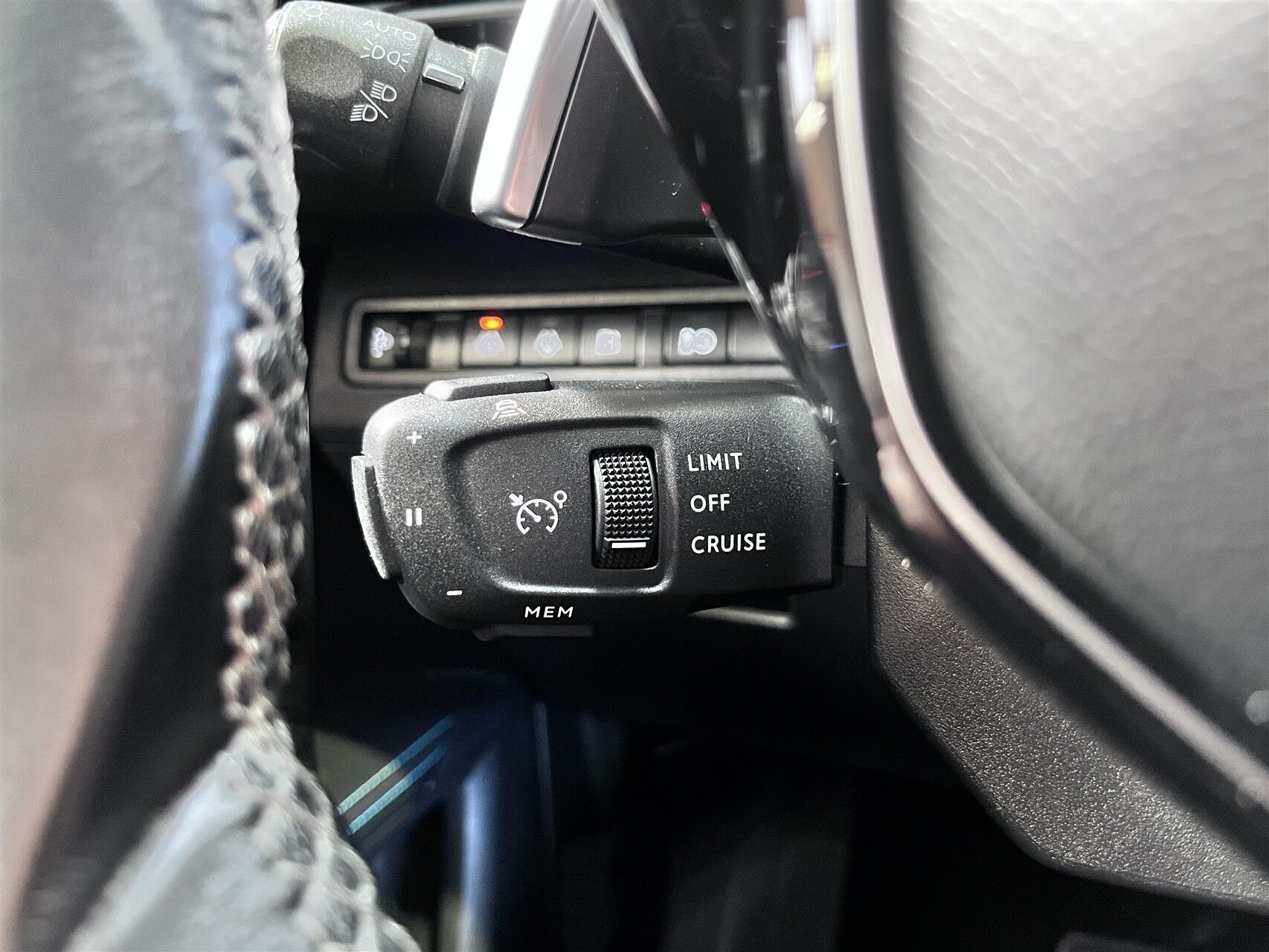 Billede af Peugeot 3008 1,6 PureTech  Plugin-hybrid First Selection EAT8 225HK 5d 8g Aut.