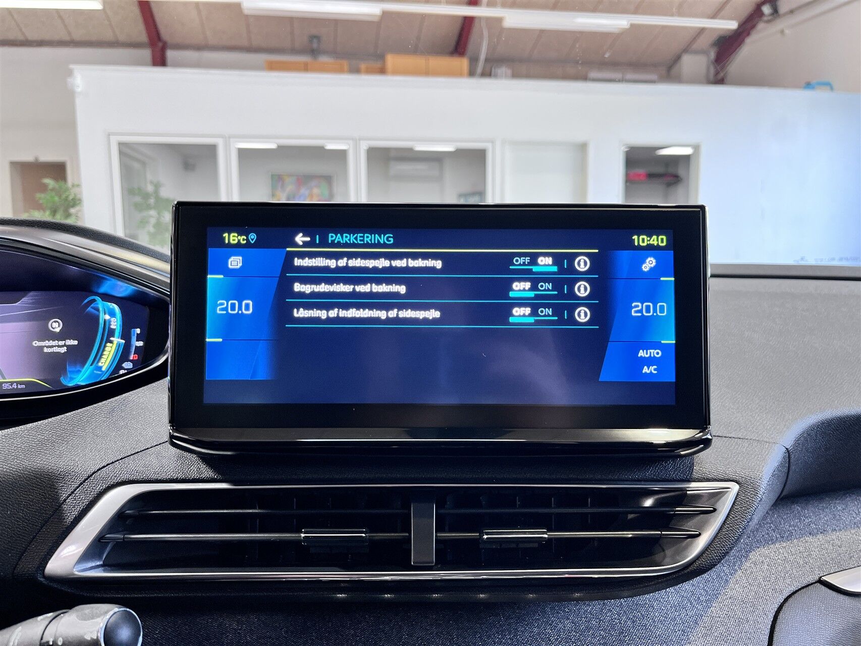 Billede af Peugeot 3008 1,6 PureTech  Plugin-hybrid First Selection EAT8 225HK 5d 8g Aut.