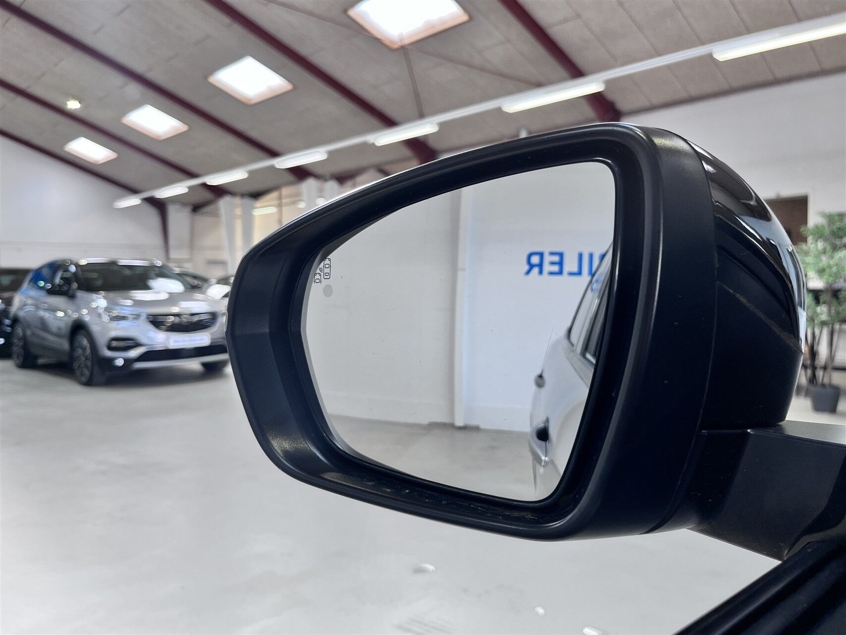 Billede af Peugeot 3008 1,6 PureTech  Plugin-hybrid First Selection EAT8 225HK 5d 8g Aut.