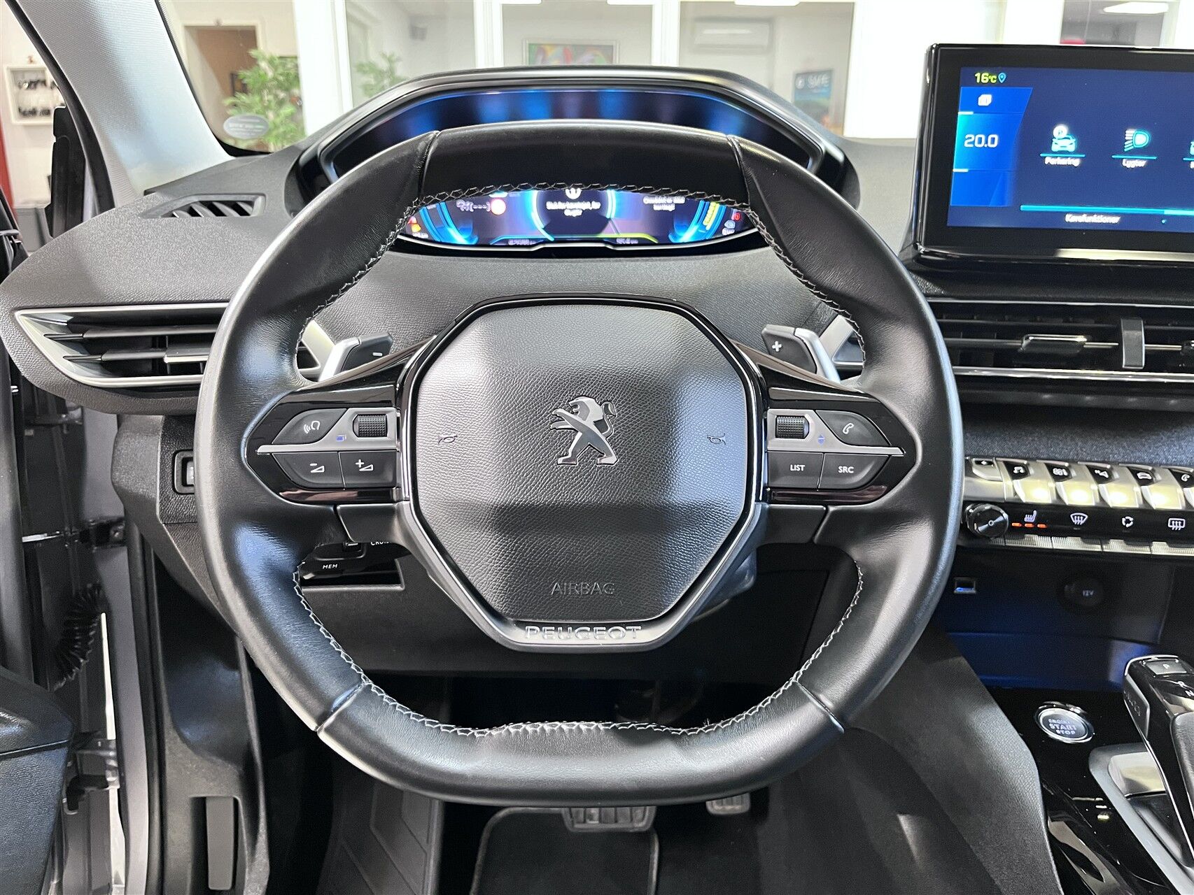 Billede af Peugeot 3008 1,6 PureTech  Plugin-hybrid First Selection EAT8 225HK 5d 8g Aut.