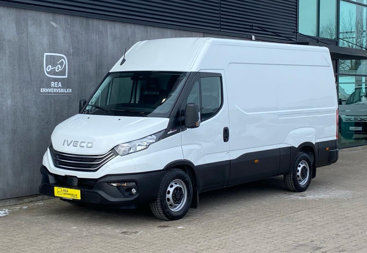 Billede af Iveco Daily 35S18 12m3 3,0 D 180HK Van 8g Aut.
