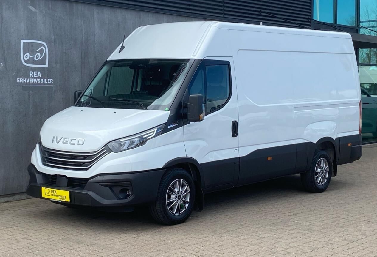 Billede af Iveco Daily 35S18 12m3 3,0 D 180HK Van 8g Aut.