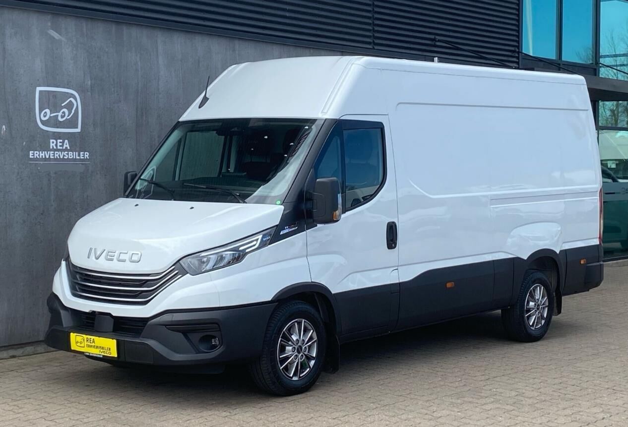Billede af Iveco Daily 35S18 12m3 3,0 D 180HK Van 8g Aut.