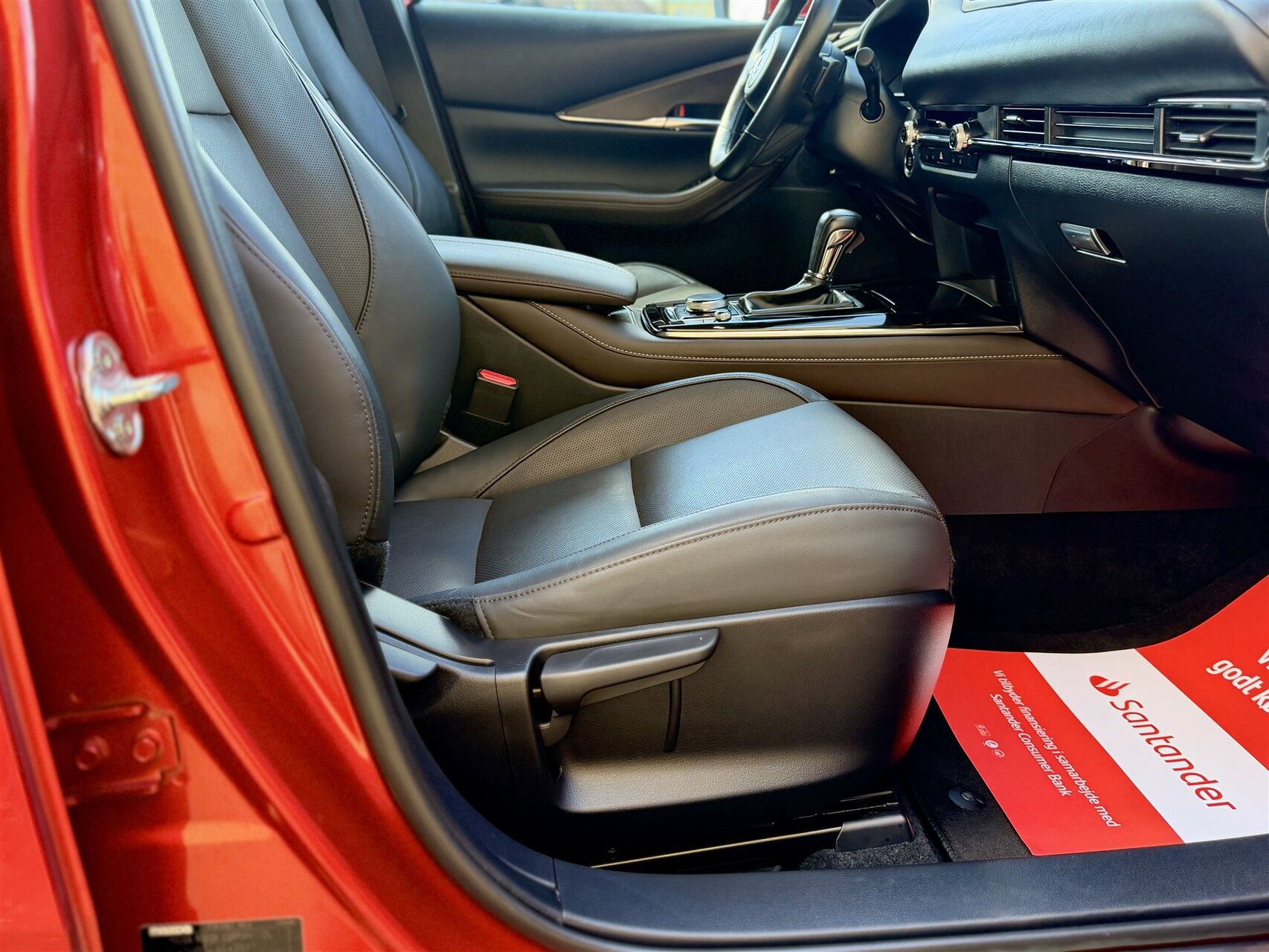 Billede af Mazda CX-30 2,0 Skyactiv-G  Mild hybrid Cosmo m. Technology Pack 150HK 5d 6g Aut.