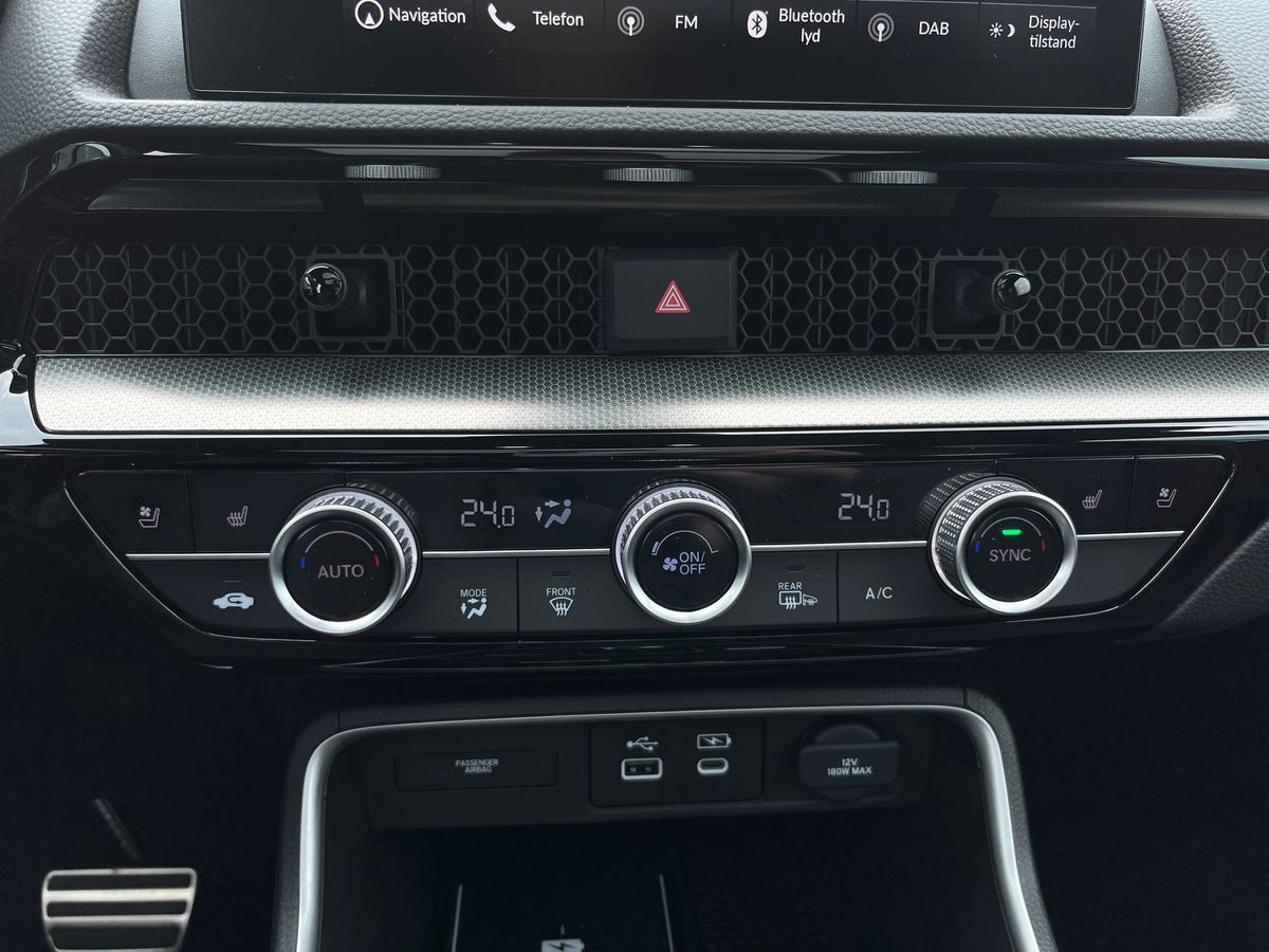 Billede af Honda CR-V 2,0 i-MMD  Plugin-hybrid Advance Tech E-CVT 184HK 5d Trinl. Gear