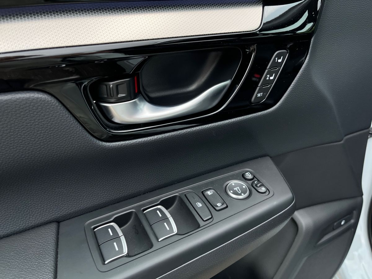 Billede af Honda CR-V 2,0 i-MMD  Plugin-hybrid Advance Tech E-CVT 184HK 5d Trinl. Gear