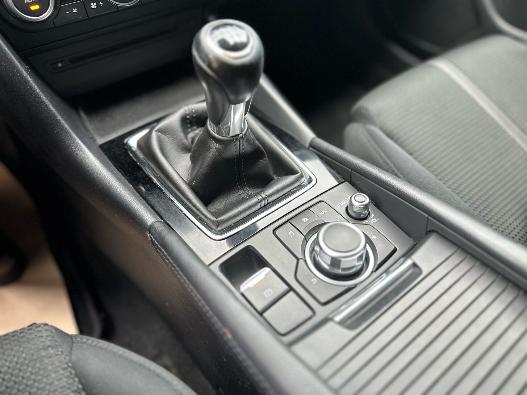 Billede af Mazda 3 2,0 Skyactiv-G Optimum 120HK 5d 6g