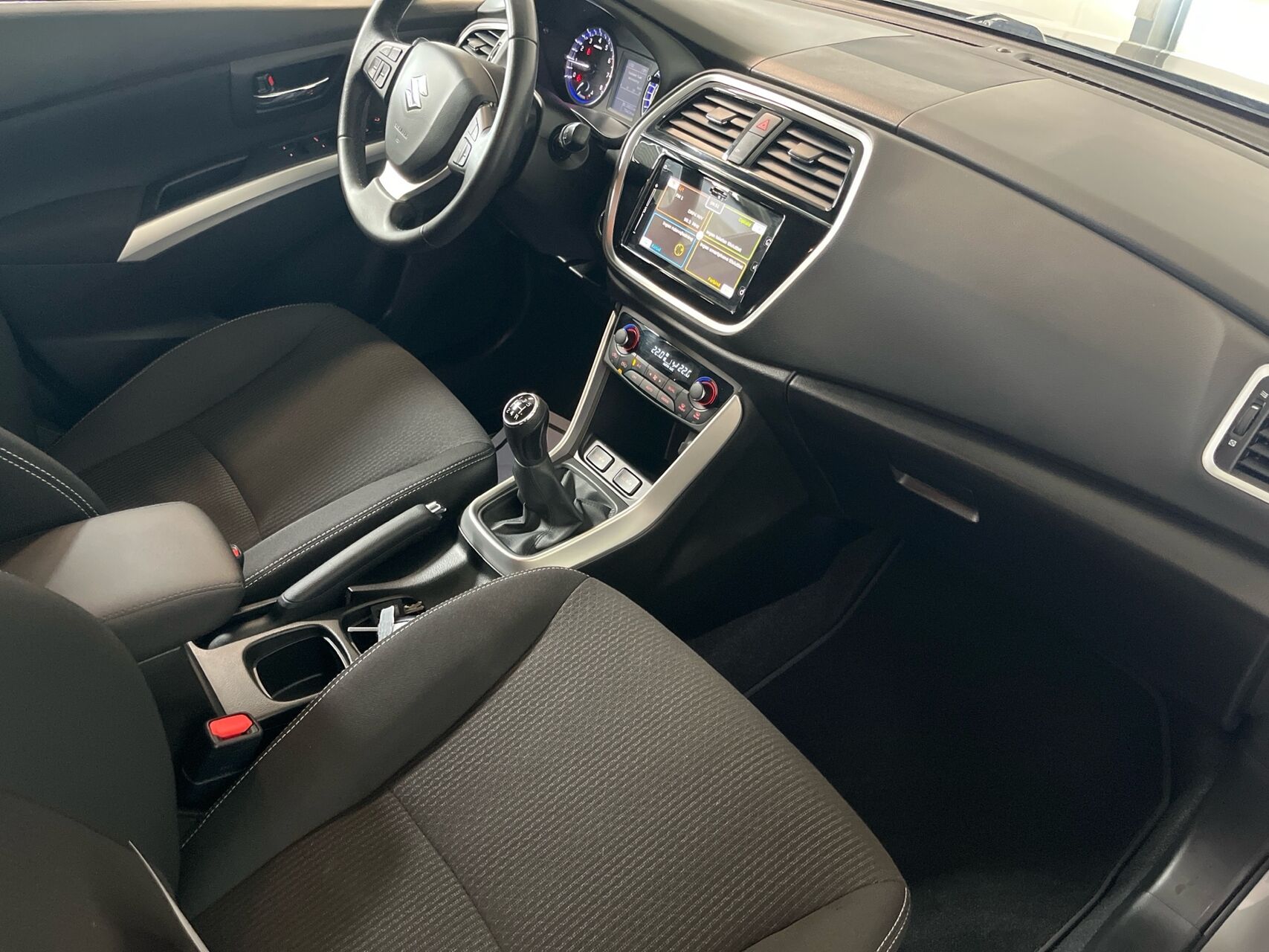 Billede af Suzuki S-Cross 1,0 Boosterjet Active 112HK 5d