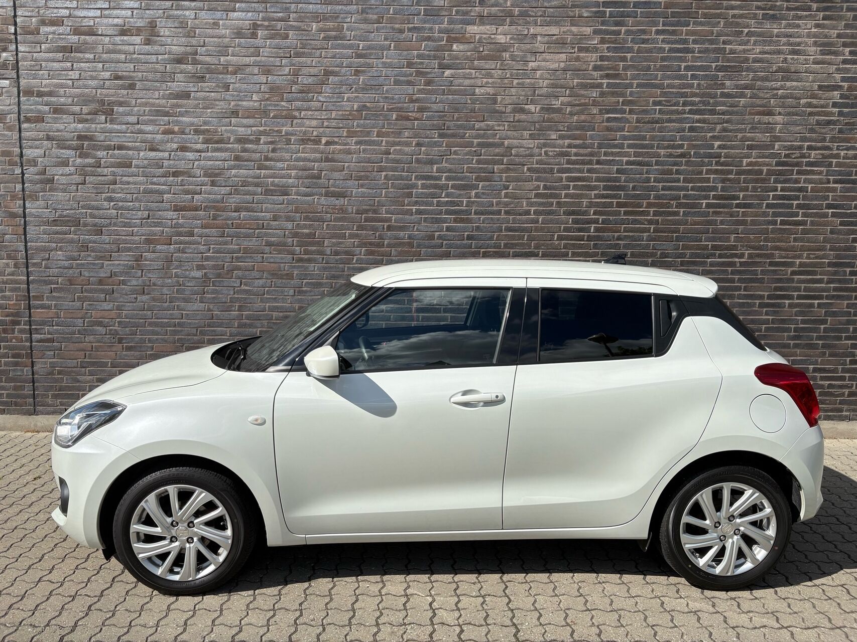 Billede af Suzuki Swift 1,2 Dualjet  Mild hybrid Action AEB CVT 83HK 5d Trinl. Gear
