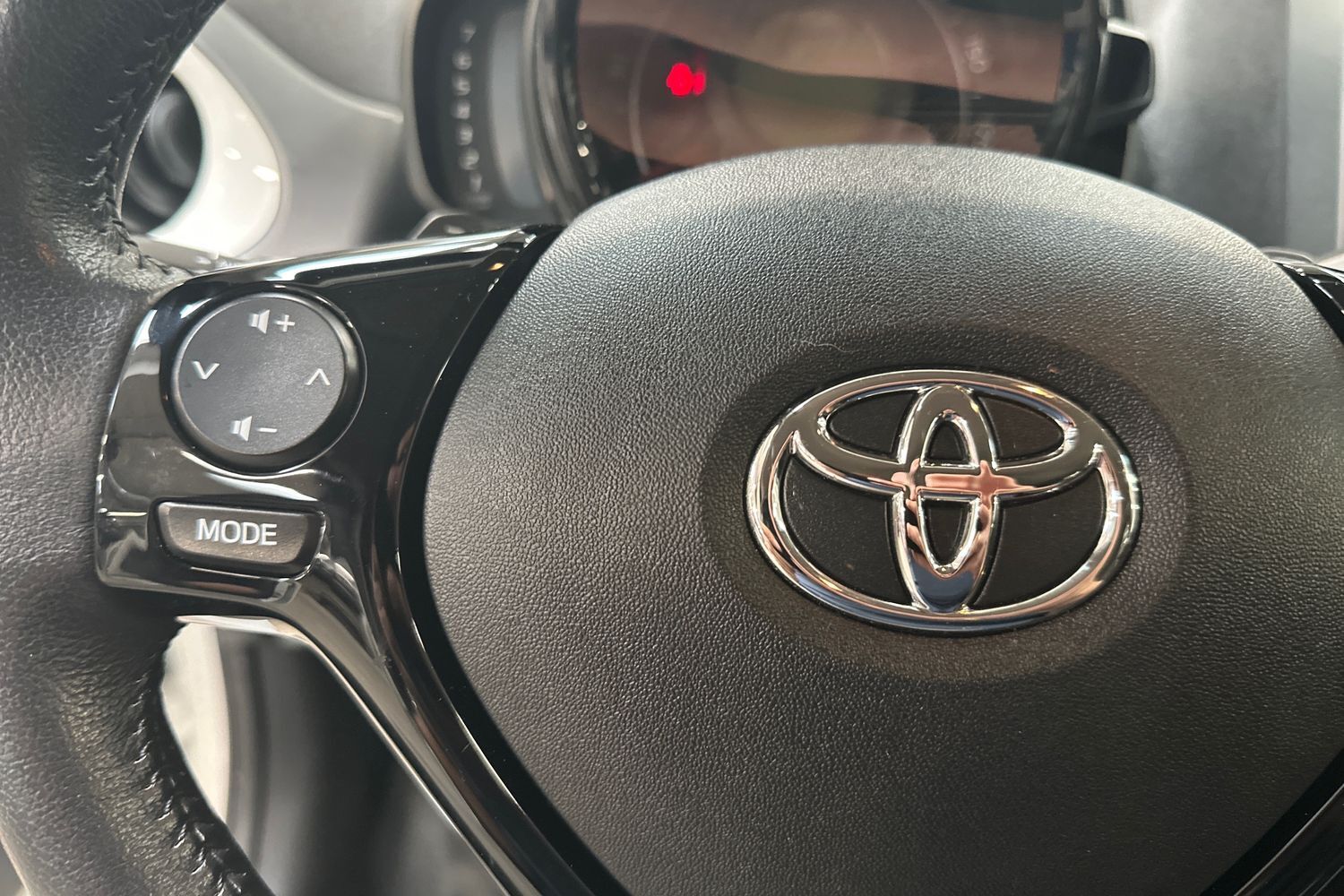 Billede af Toyota Aygo 1,0 VVT-I X-Press X-Shift 72HK 5d Aut.