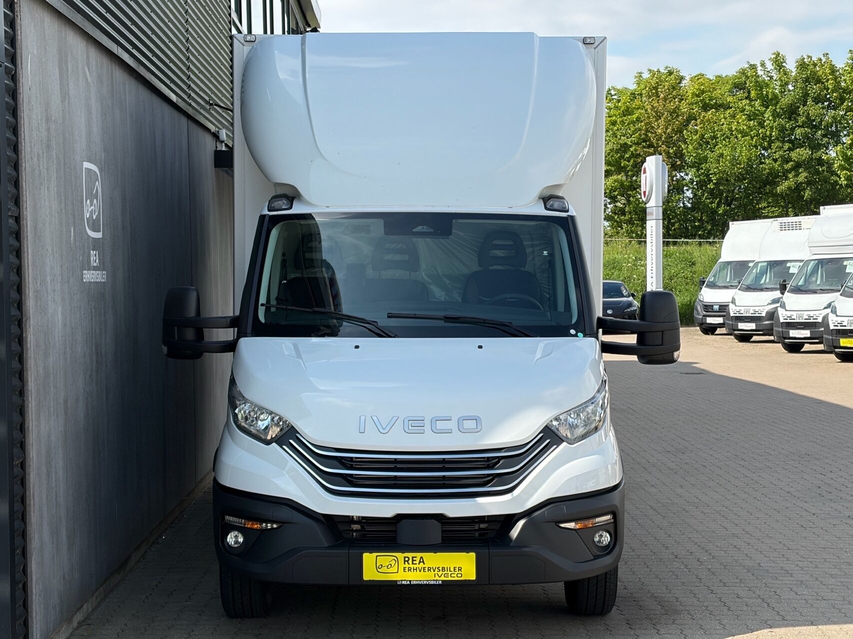Billede af Iveco Daily 35S18 4100mm 3,0 D 180HK Ladv./Chas. 8g Aut.