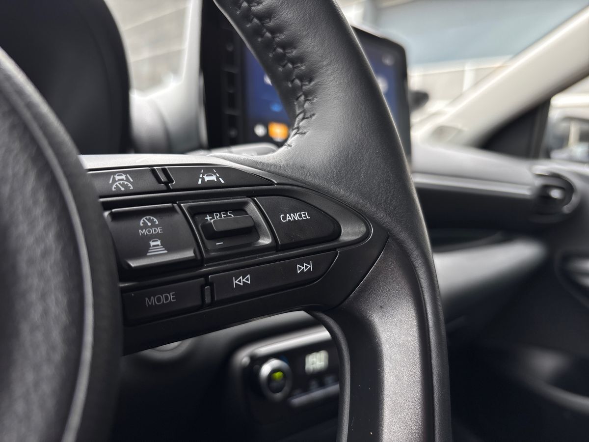 Billede af Toyota Yaris 1,5 Hybrid Style Comfort 116HK 5d Trinl. Gear