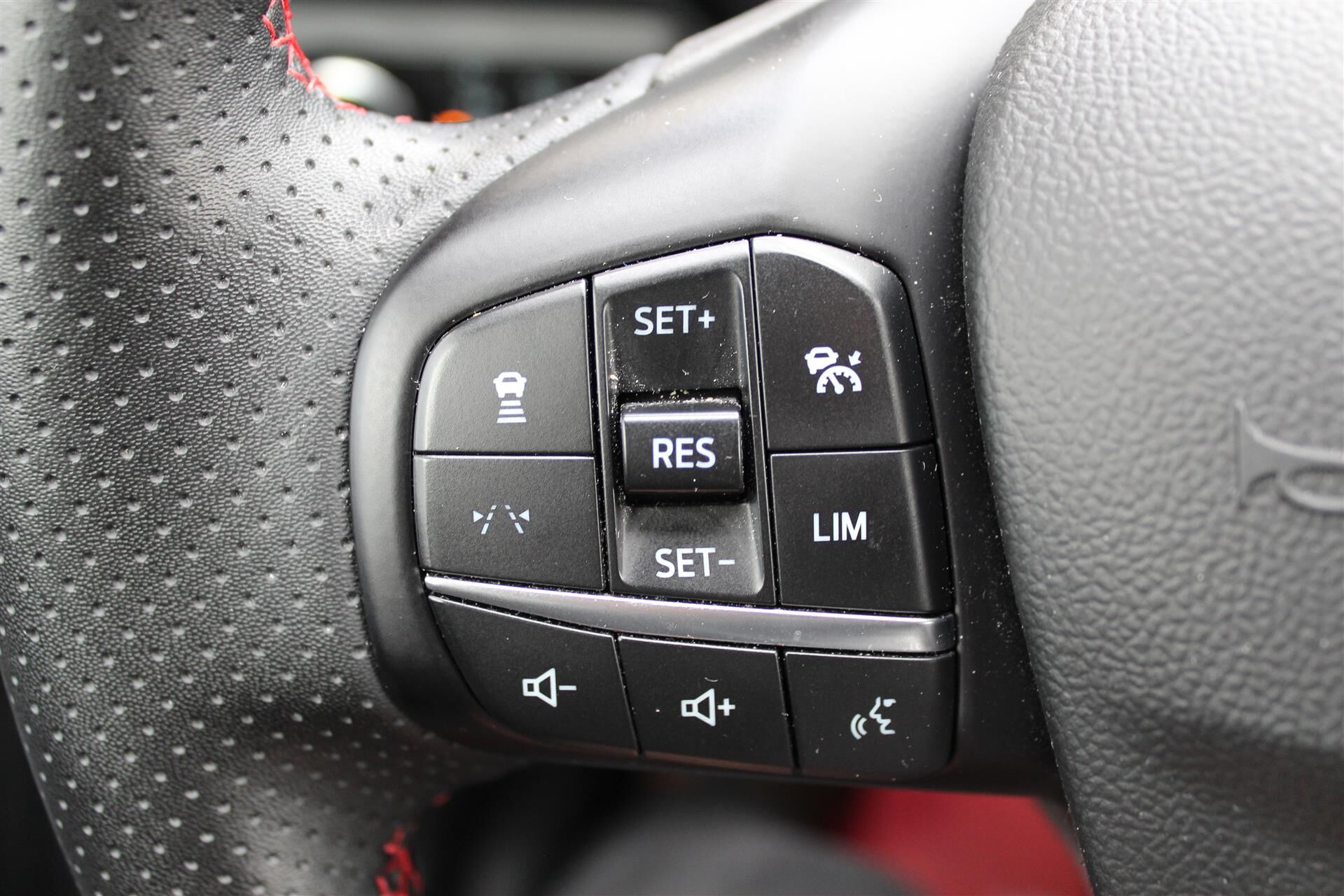 Billede af Ford Kuga 2,5 Plugin-hybrid ST-Line X CVT 243HK 5d Aut.