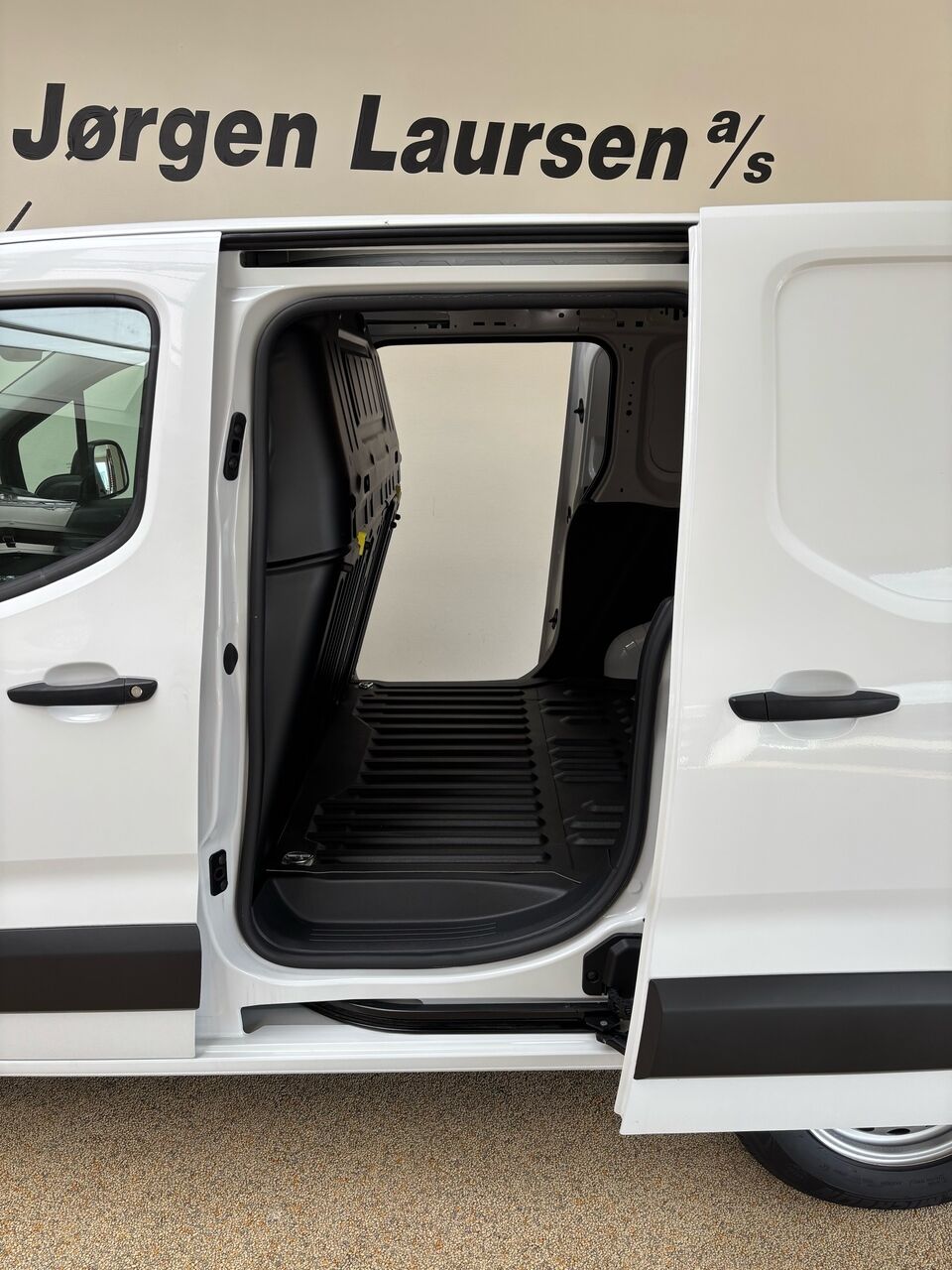 Billede af Peugeot e-Partner L1 V2 EL Plus 136HK Van Aut.