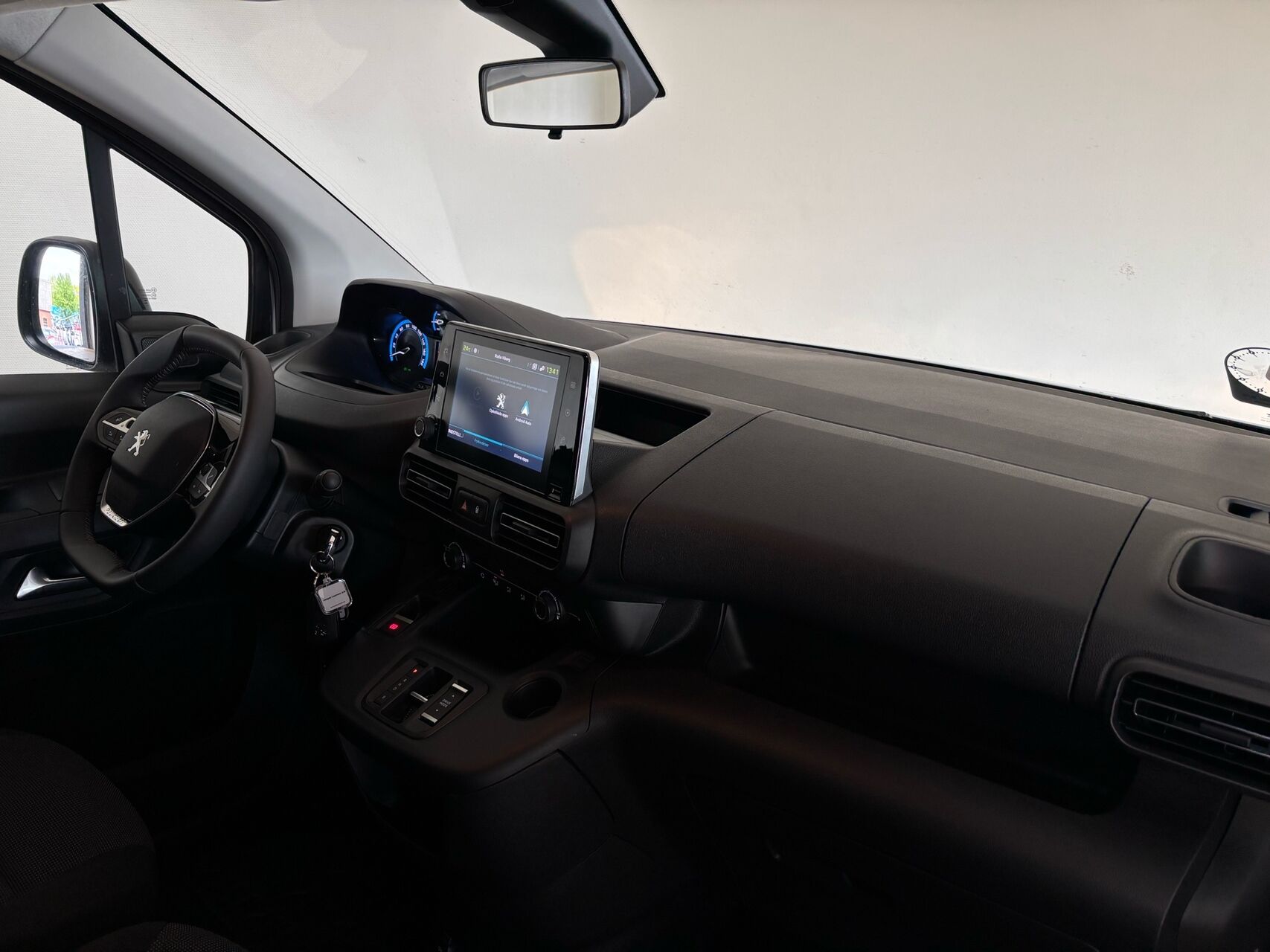Billede af Peugeot e-Partner L1 V2 EL Plus 136HK Van Aut.