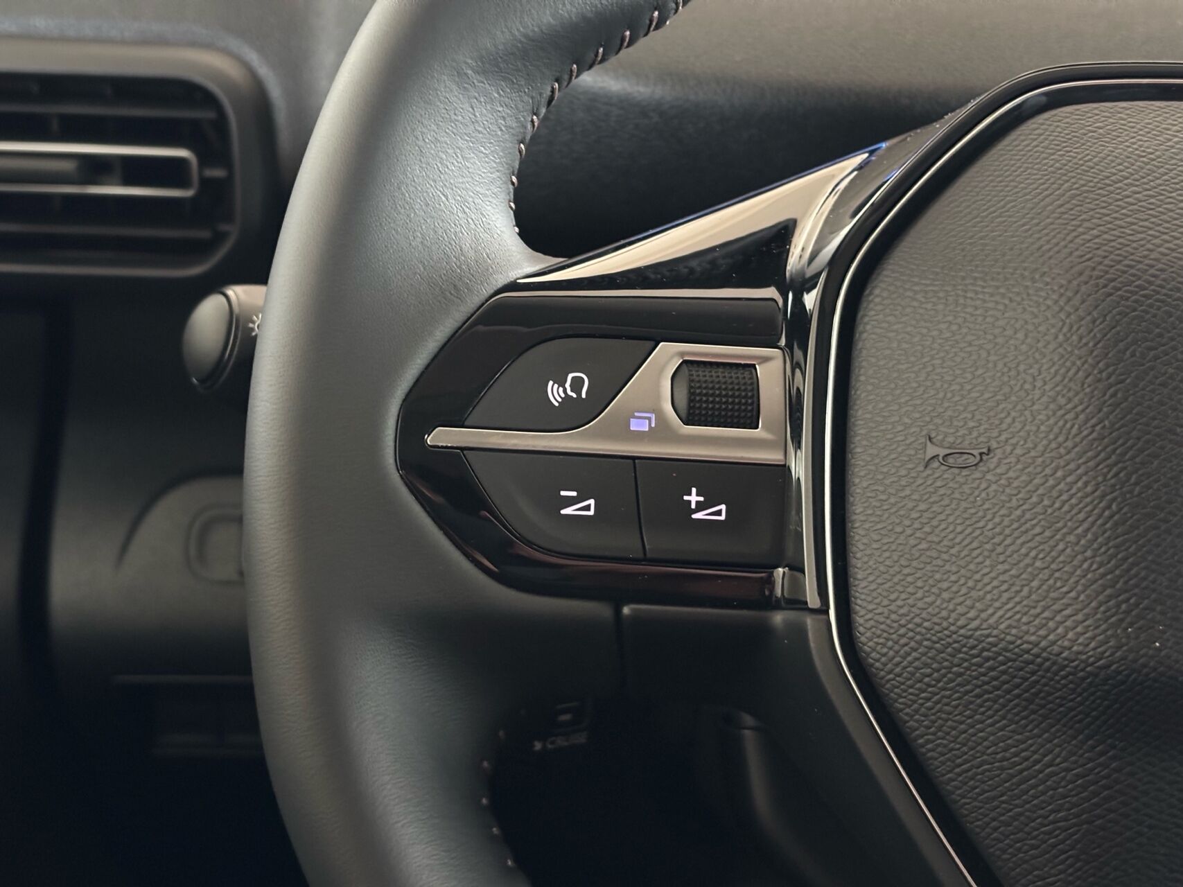 Billede af Peugeot e-Partner L1 V2 EL Plus 136HK Van Aut.