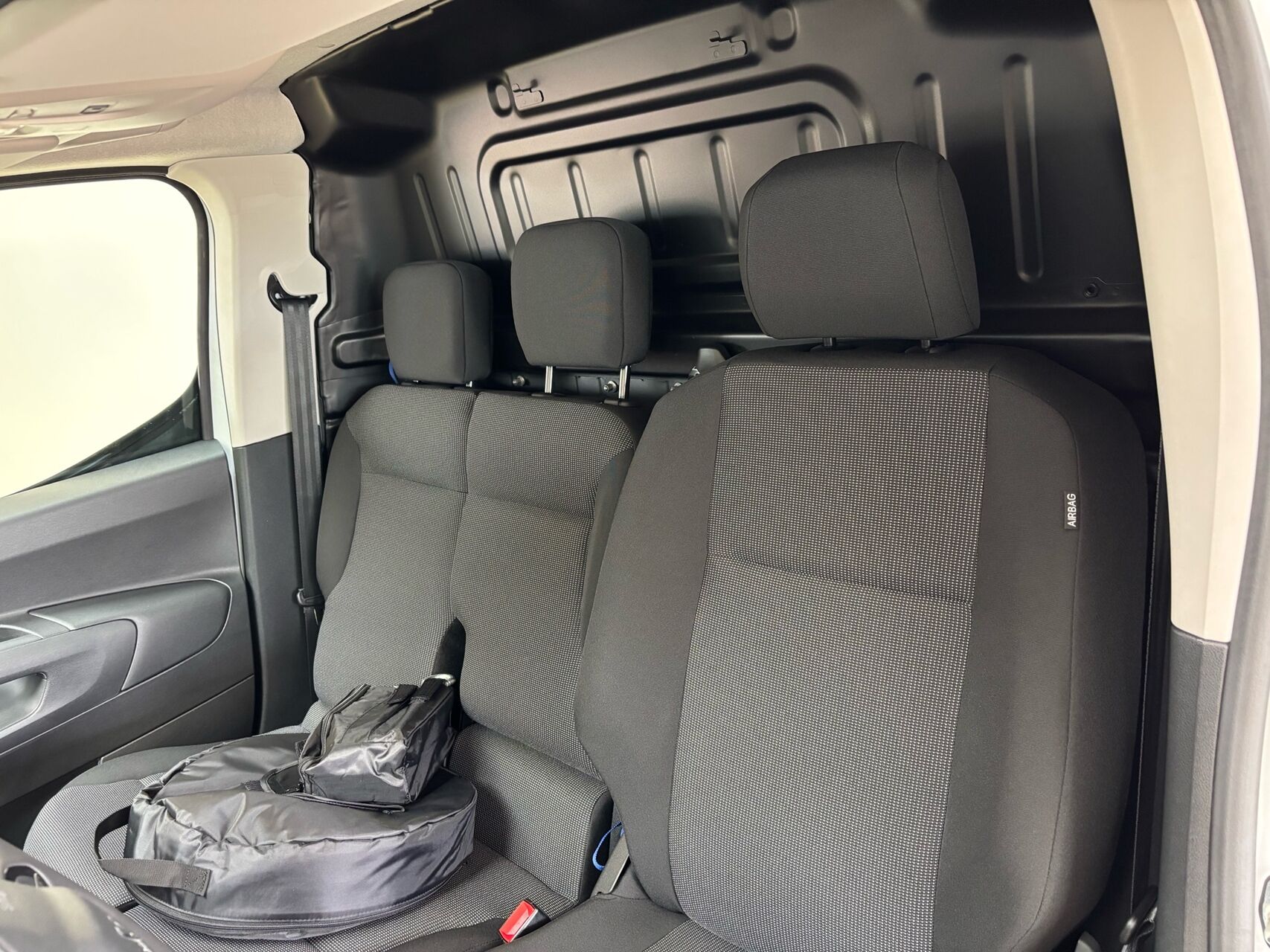 Billede af Peugeot e-Partner L1 V2 EL Plus 136HK Van Aut.
