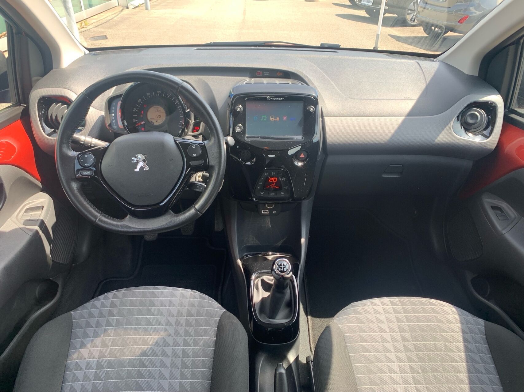 Billede af Peugeot 108 1,0 e-Vti Selection Tech 72HK 5d
