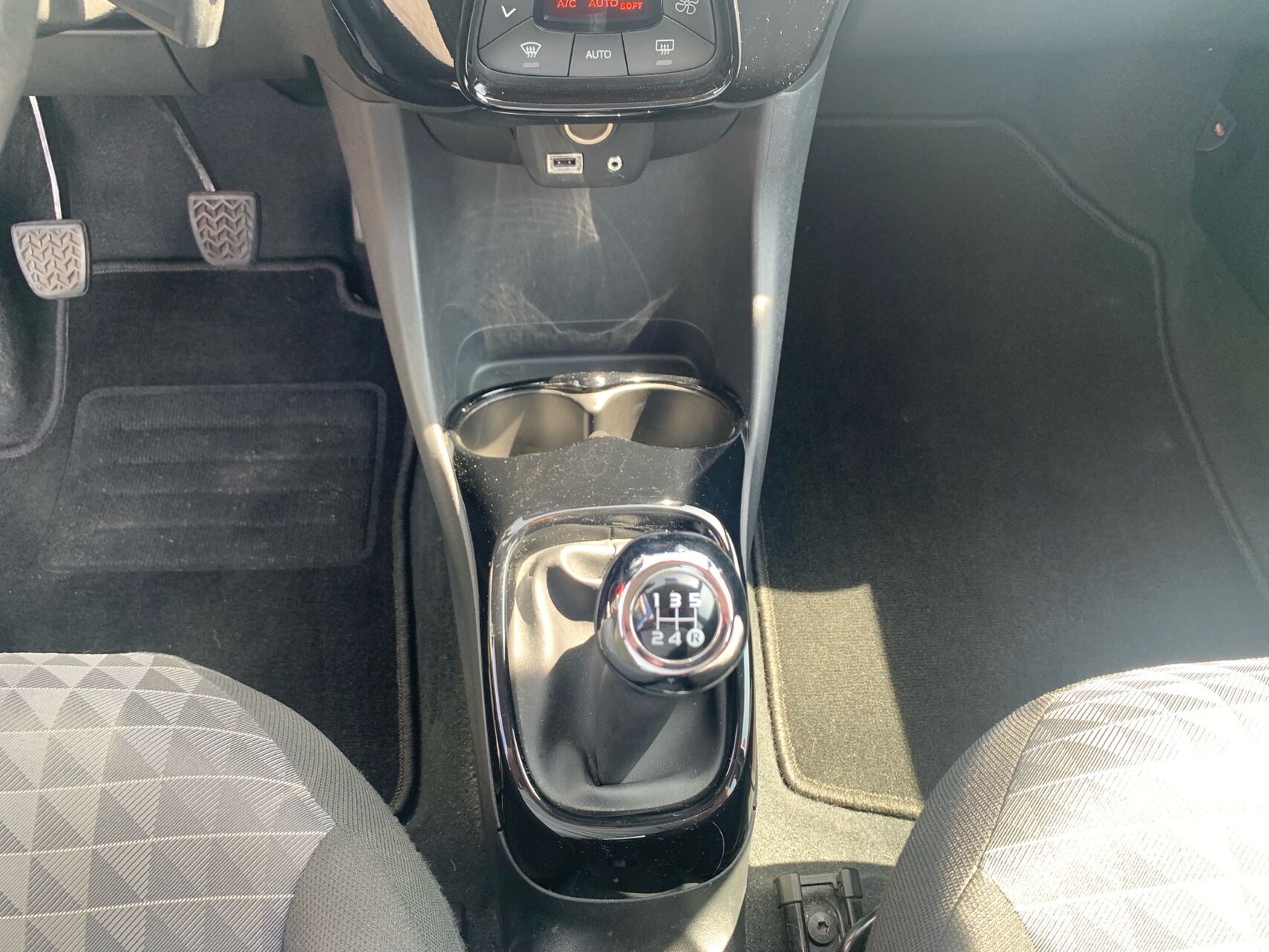 Billede af Peugeot 108 1,0 e-Vti Selection Tech 72HK 5d