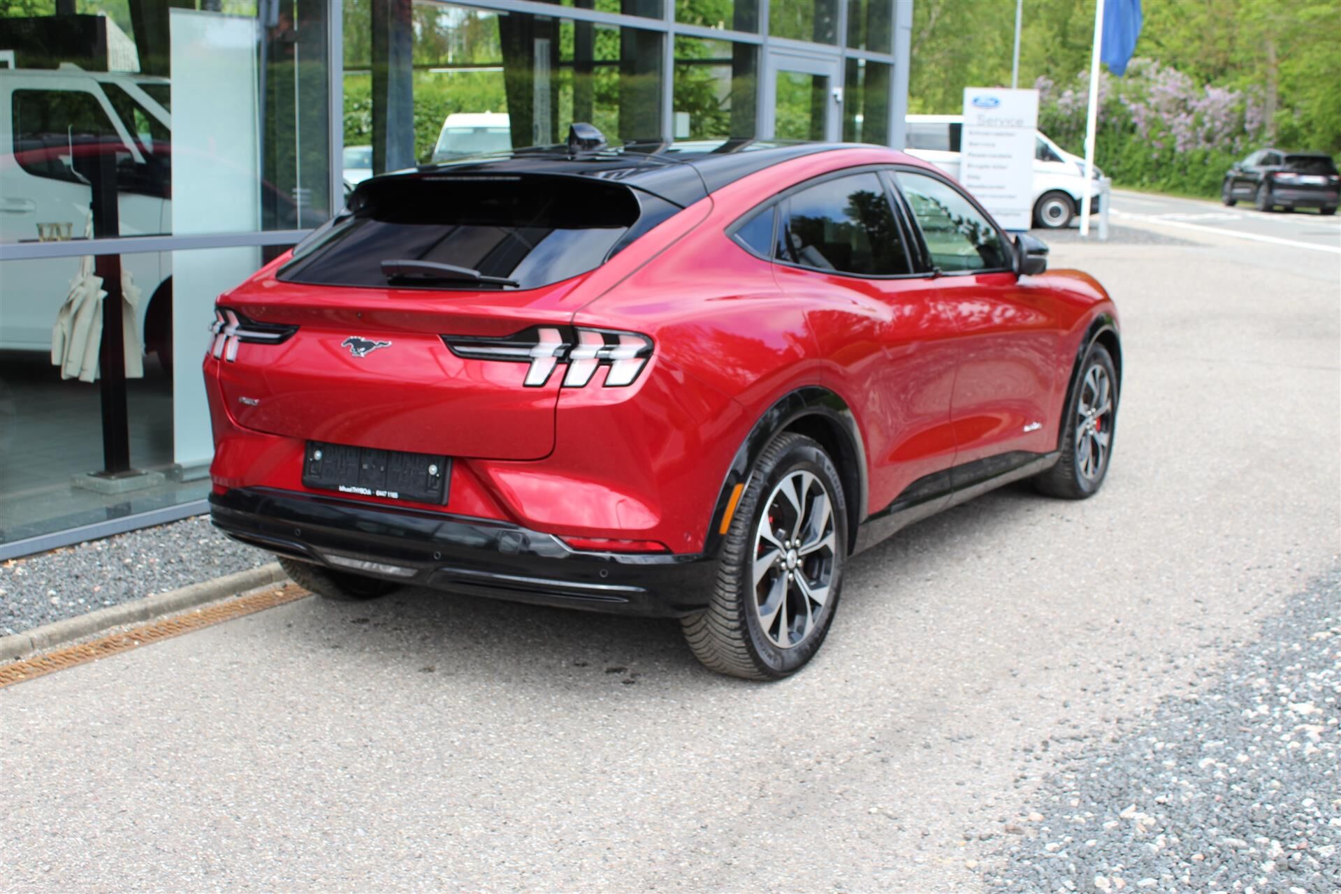 Billede af Ford Mustang Mach-E EL SR Premium AWD 269HK 5d Aut.