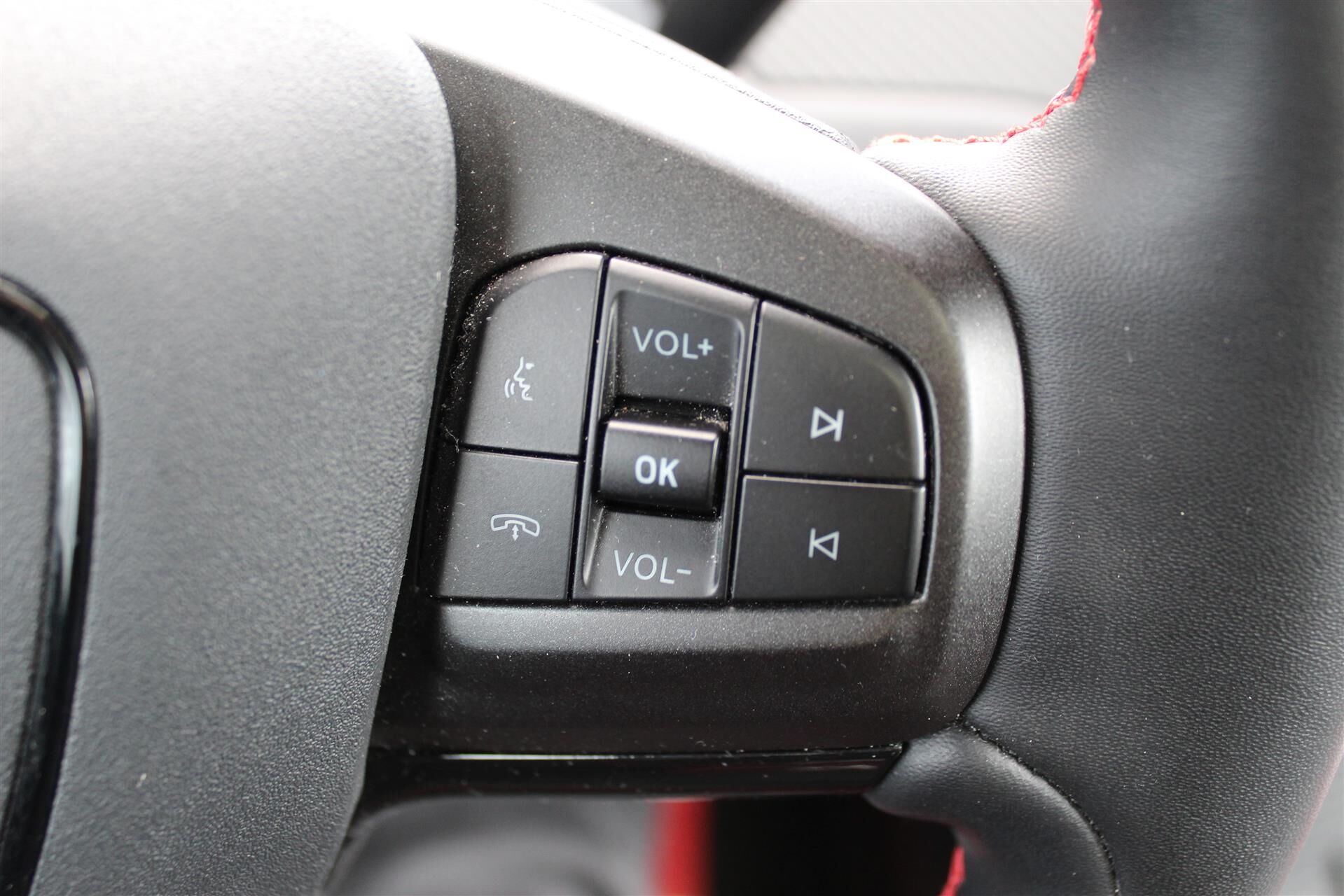 Billede af Ford Mustang Mach-E EL SR Premium AWD 269HK 5d Aut.