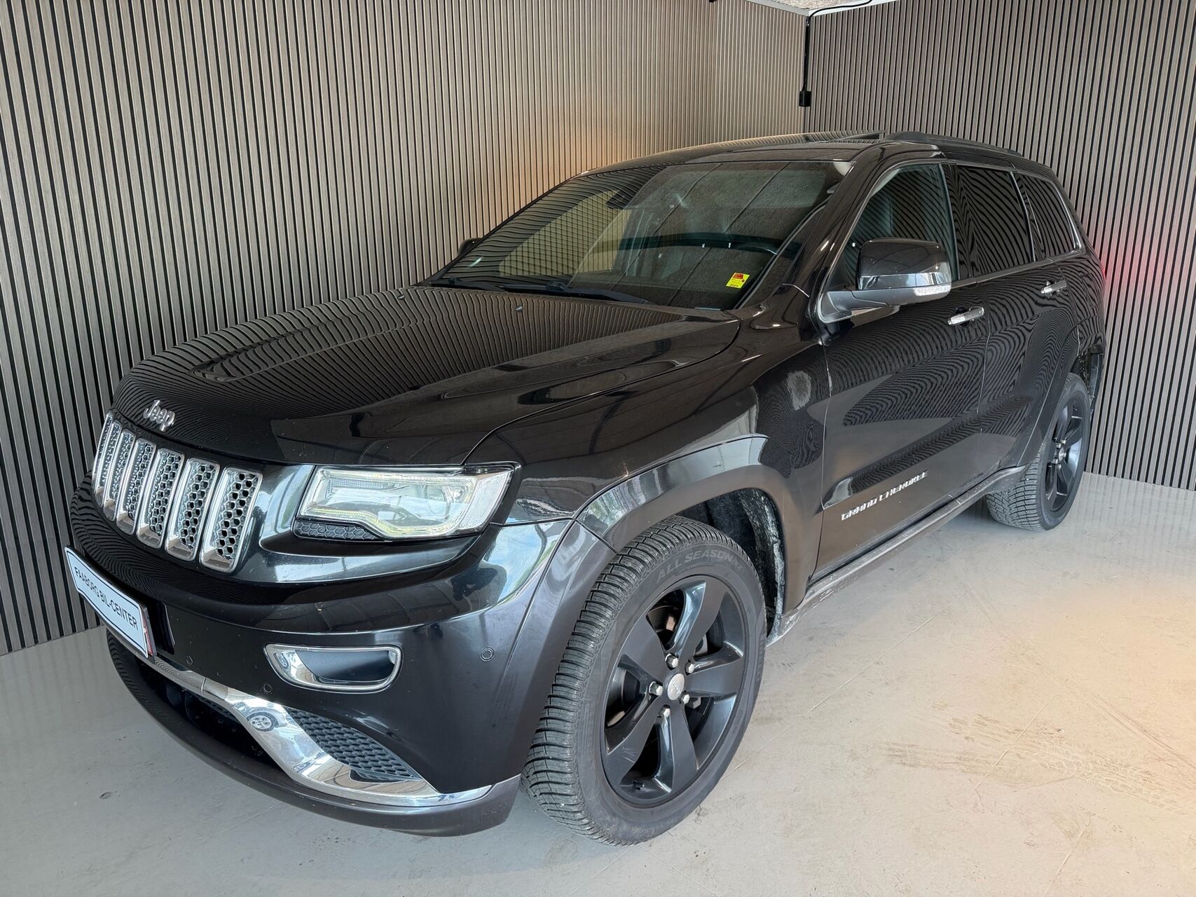 Billede af Jeep Grand Cherokee 3,0 MJT Summit 4x4 250HK 5d 8g Aut.