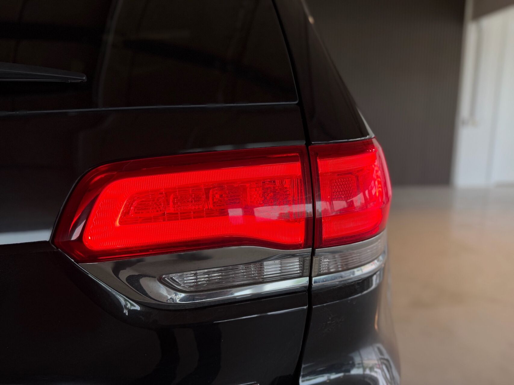 Billede af Jeep Grand Cherokee 3,0 MJT Summit 4x4 250HK 5d 8g Aut.