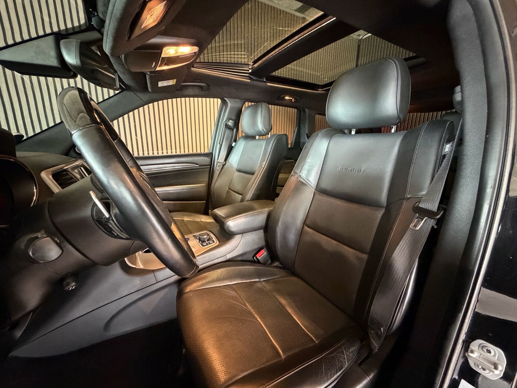 Billede af Jeep Grand Cherokee 3,0 MJT Summit 4x4 250HK 5d 8g Aut.