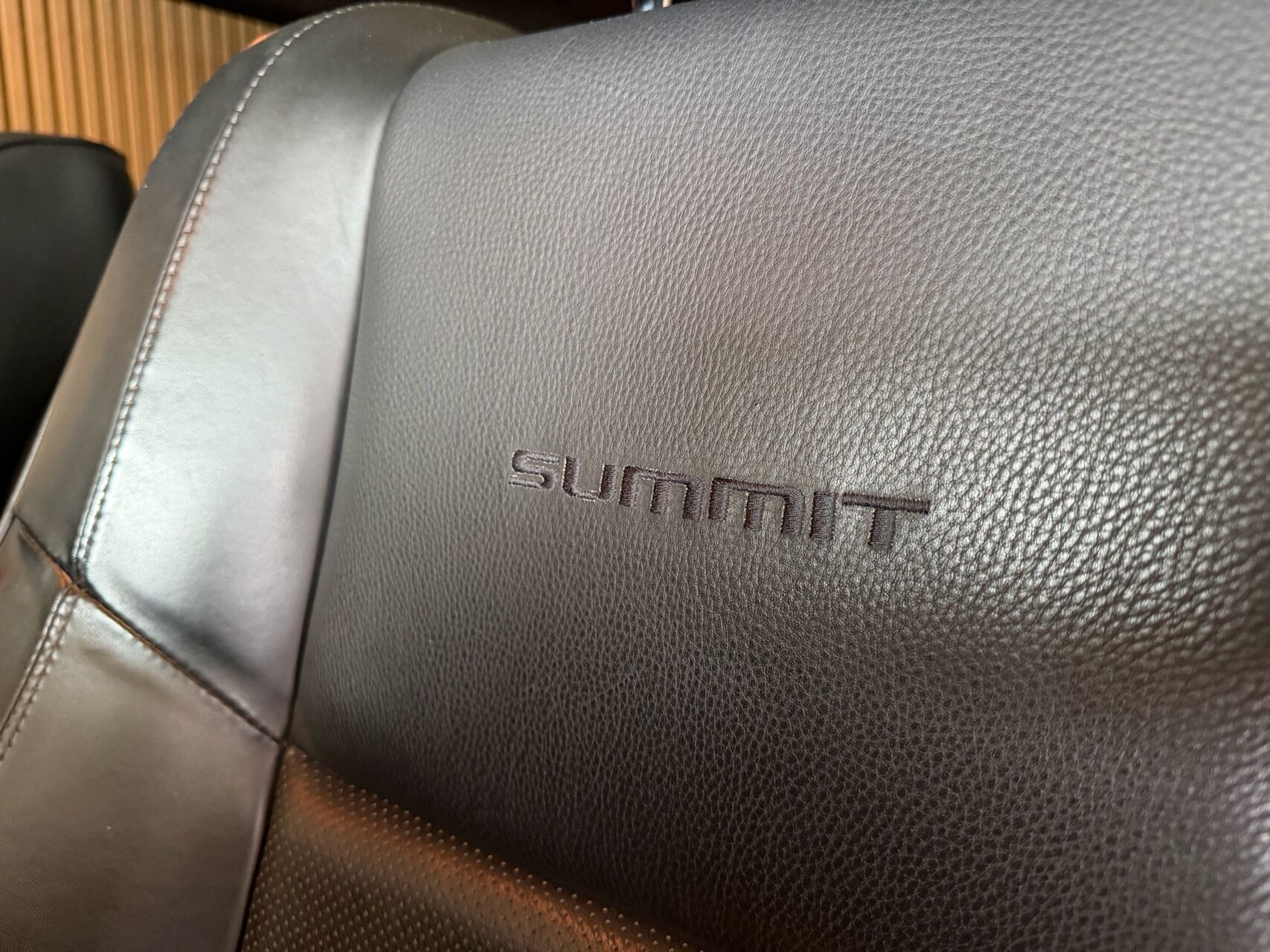 Billede af Jeep Grand Cherokee 3,0 MJT Summit 4x4 250HK 5d 8g Aut.