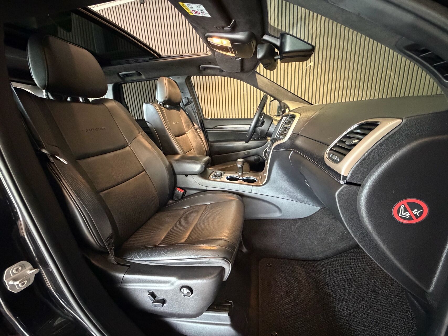 Billede af Jeep Grand Cherokee 3,0 MJT Summit 4x4 250HK 5d 8g Aut.