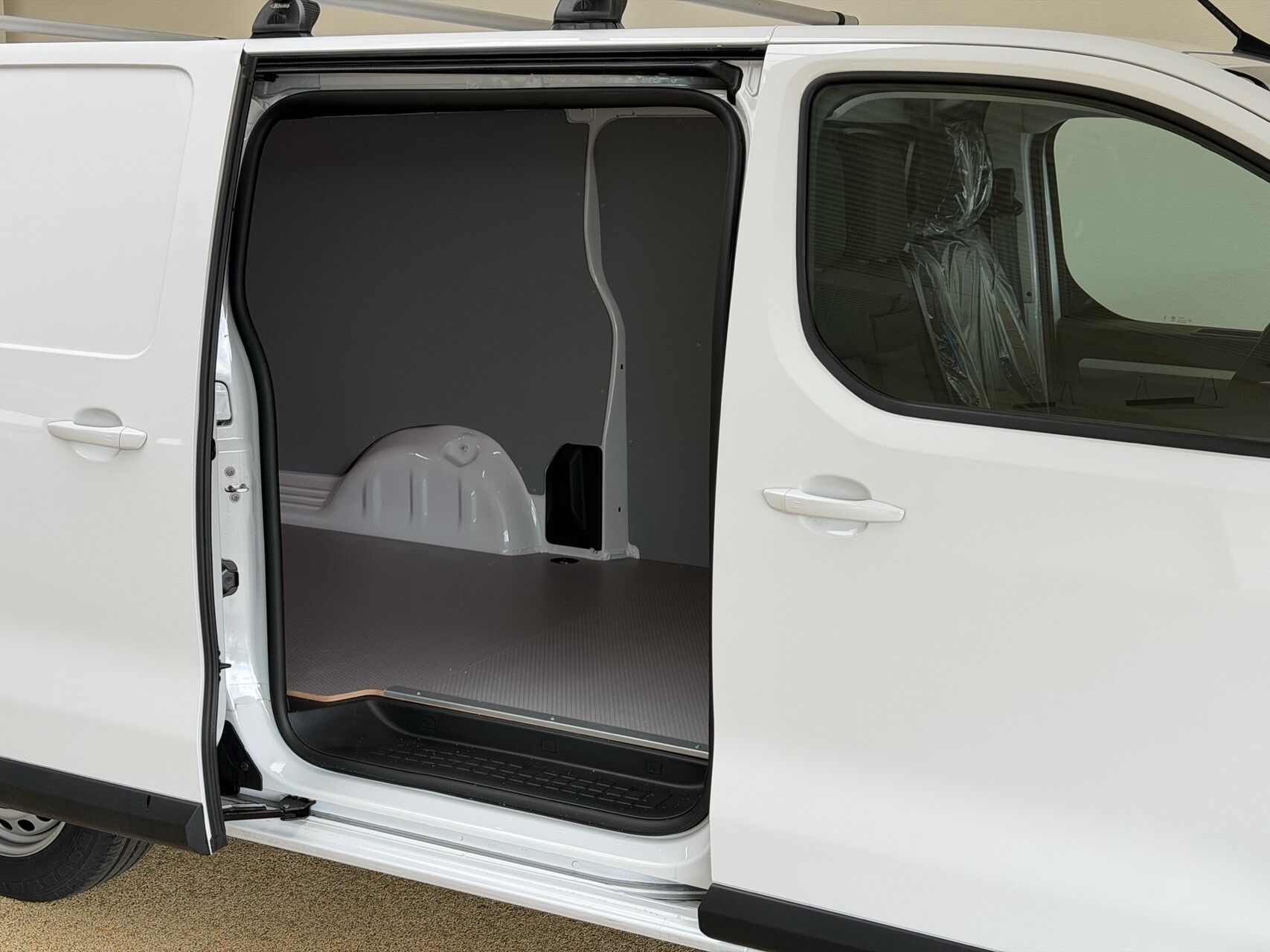 Billede af Opel Vivaro-e L3V1 EL Enjoy+ 136HK Van Aut.