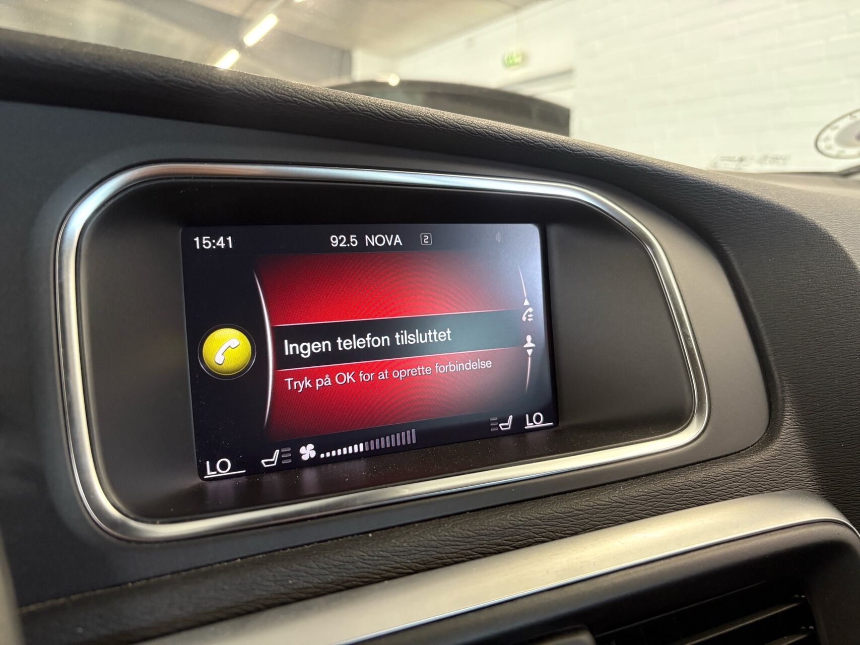 Billede af Volvo V40 2,0 D3 Momentum 150HK 5d Aut.