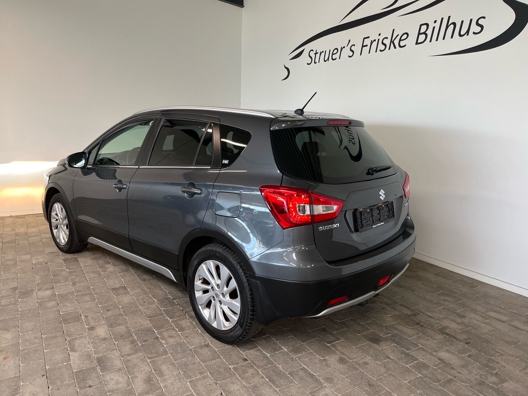 Billede af Suzuki S-Cross 1,0 Boosterjet Active 112HK 5d
