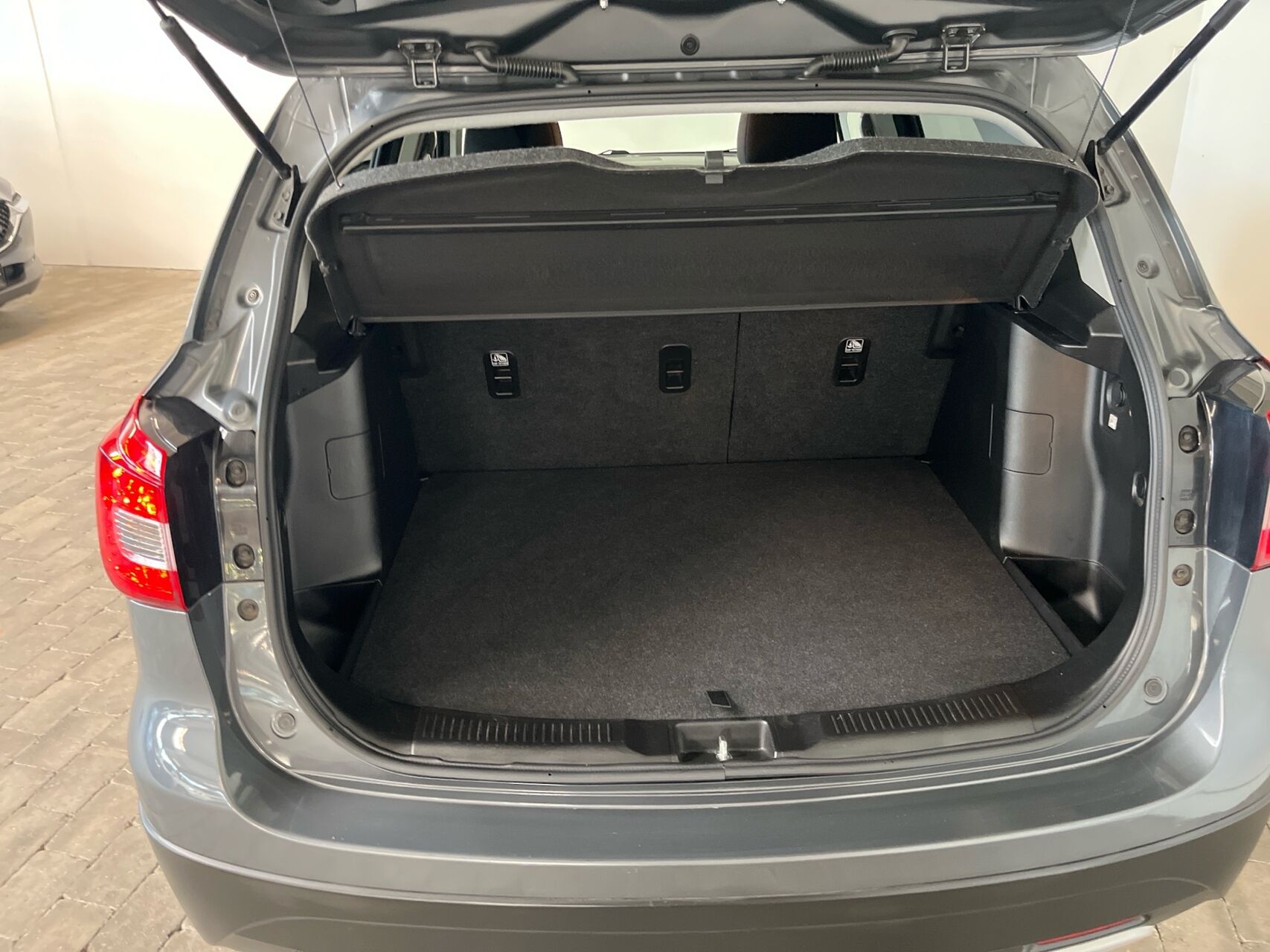 Billede af Suzuki S-Cross 1,0 Boosterjet Active 112HK 5d
