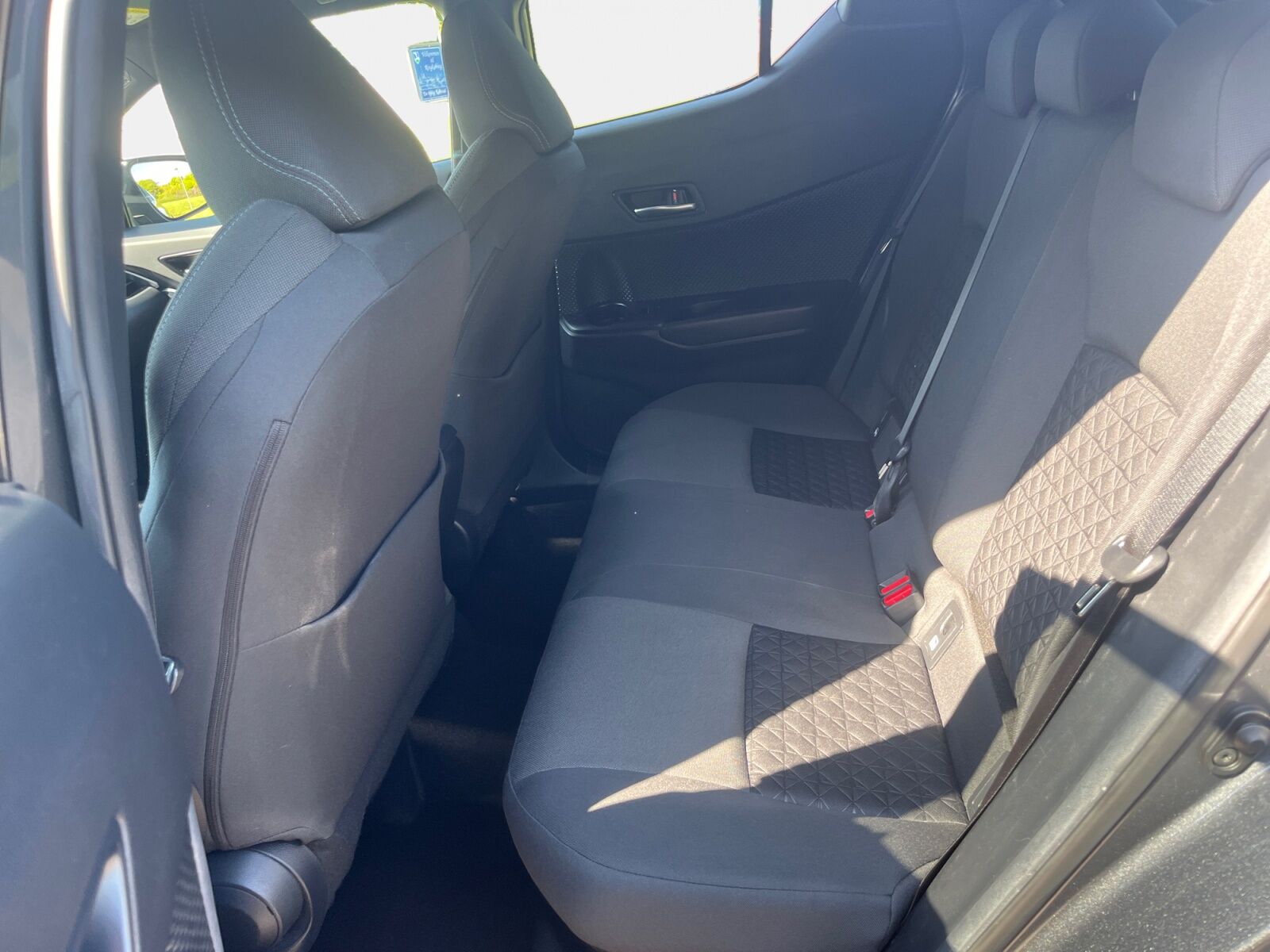 Billede af Toyota C-HR 1,8 Hybrid C-LUB Smart Multidrive S 122HK 5d Aut.