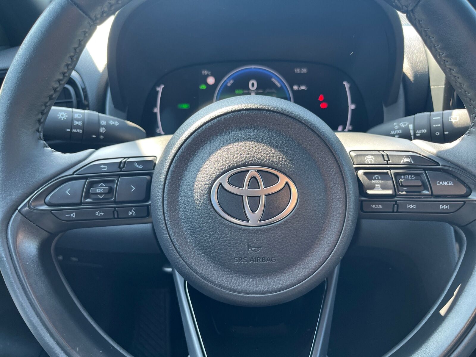 Billede af Toyota Yaris Cross 1,5 Hybrid Style Comfort 116HK 5d Trinl. Gear