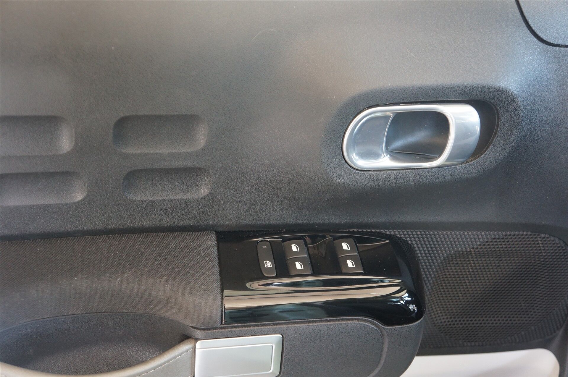 Billede af Citroën C3 1,2 PureTech VTR Attaque start/stop 82HK 5d