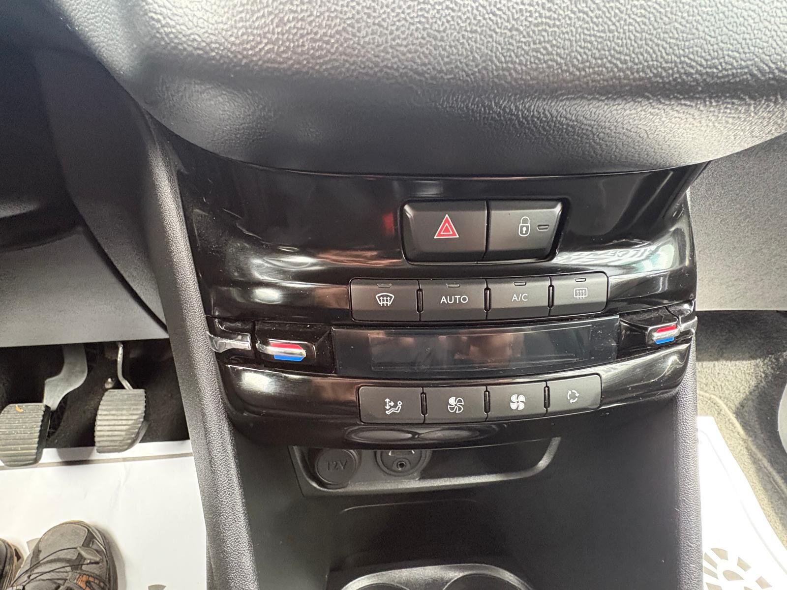 Billede af Peugeot 208 1,6 BlueHDi Active 100HK 5d