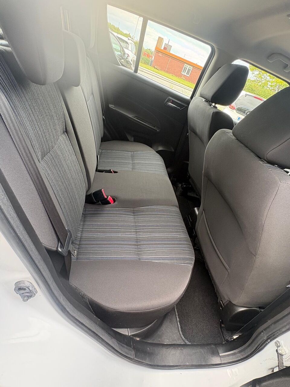 Billede af Suzuki Swift 1,2 Dualjet 16V Club 90HK 5d