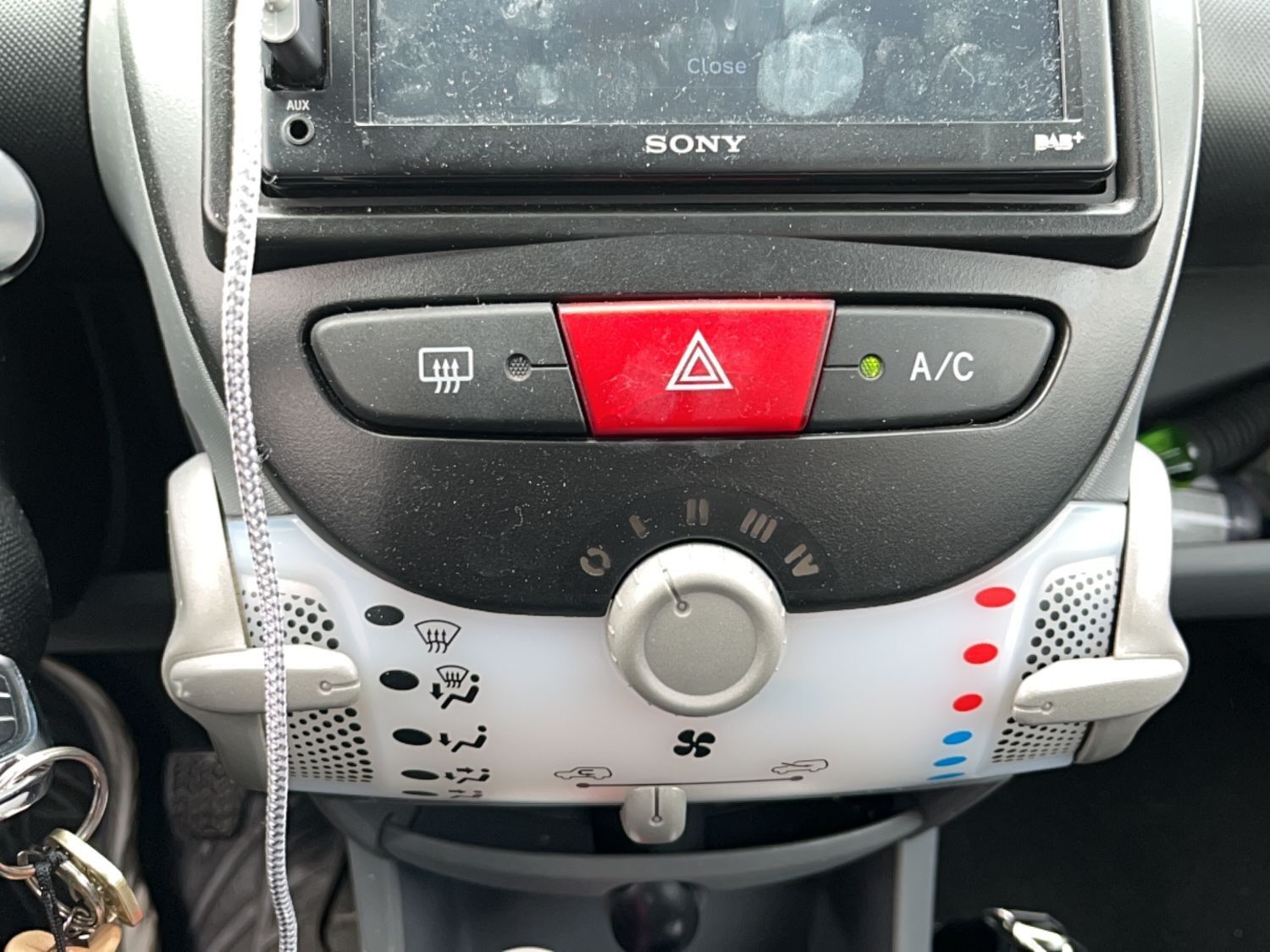 Billede af Citroën C1 1,0 i Attraction 68HK 3d