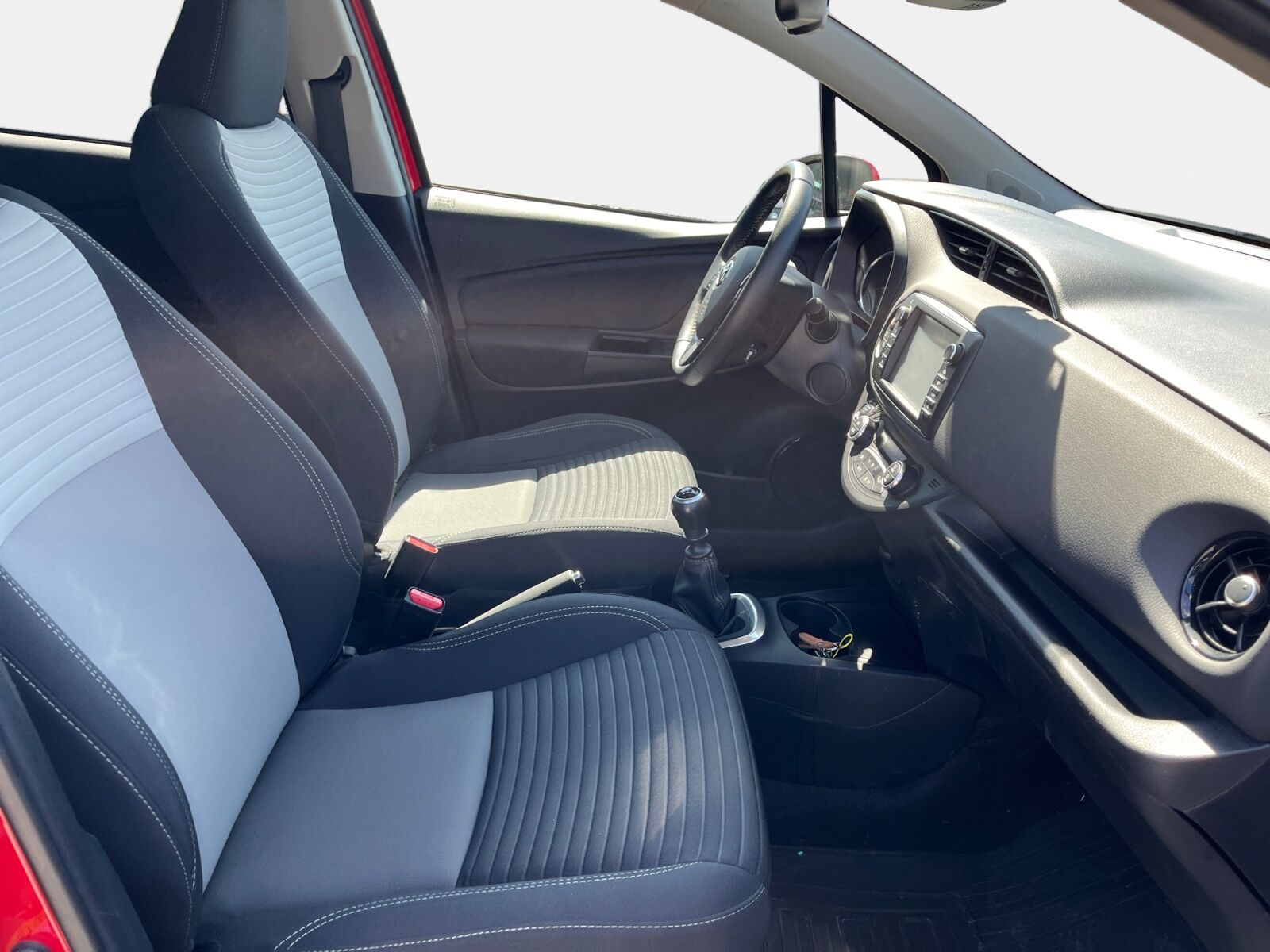 Billede af Toyota Yaris 1,5 VVT-I T3 Smartpakke 111HK 5d 6g