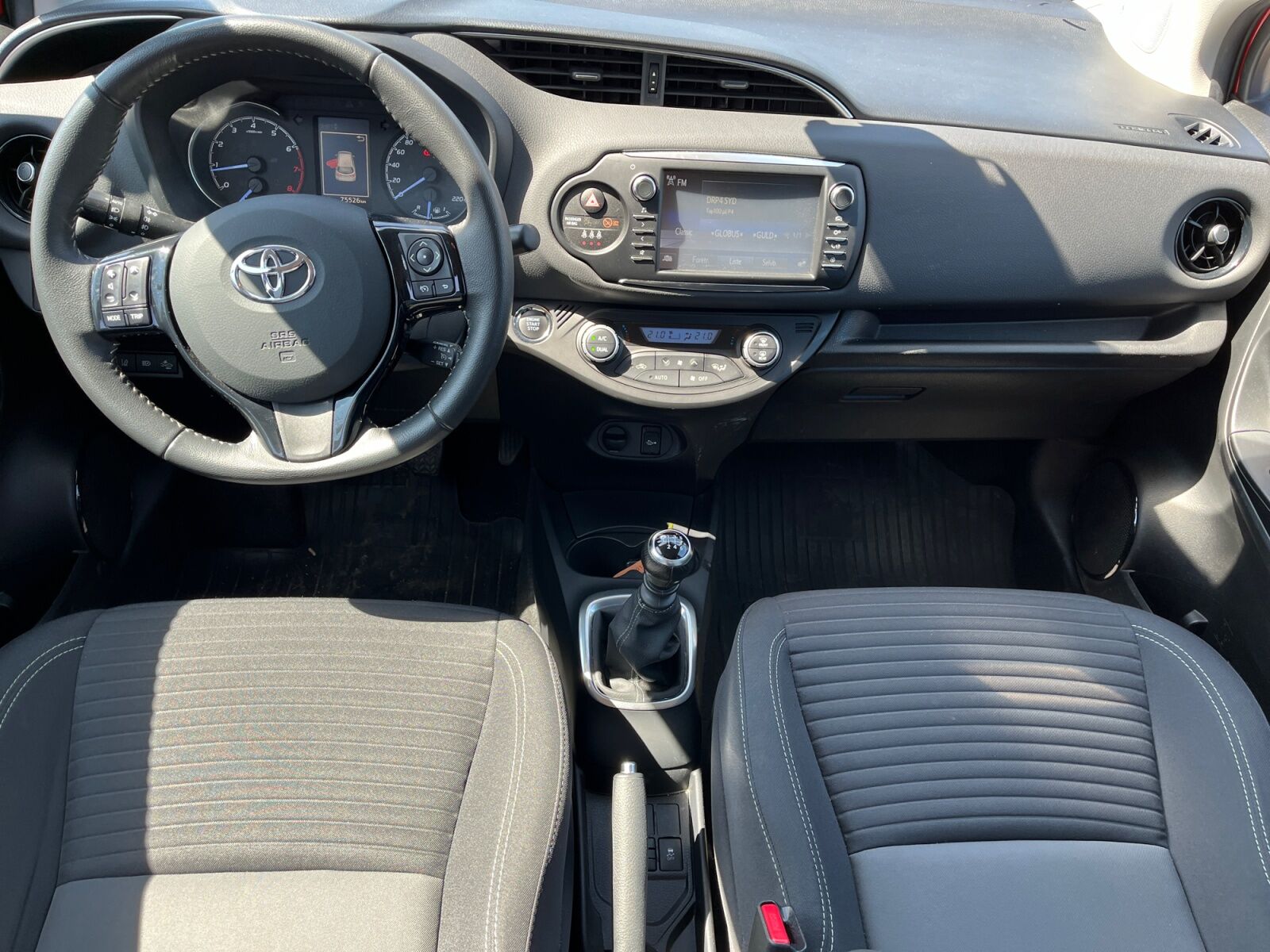 Billede af Toyota Yaris 1,5 VVT-I T3 Smartpakke 111HK 5d 6g