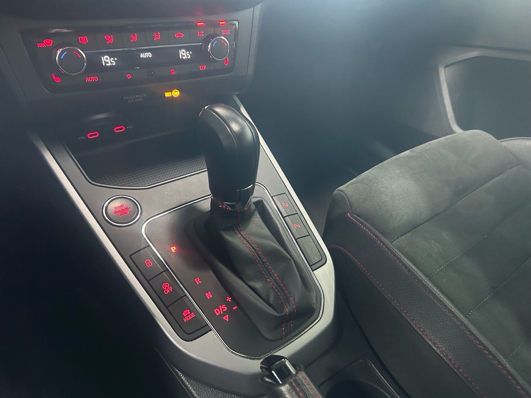 Billede af Seat Arona 1,0 TSI FR DSG 110HK 5d 7g Aut.