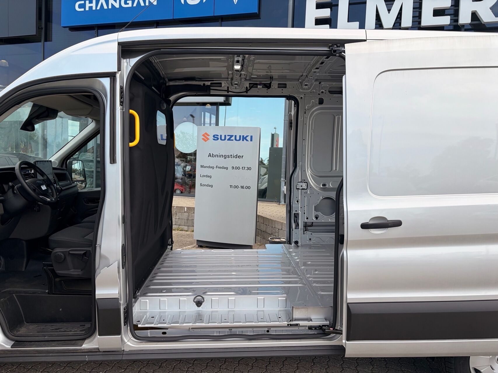 Billede af Ford Transit 350 L3H2 2,0 TDCi Trend 165HK Van 6g