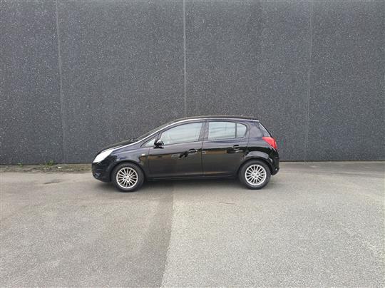 Opel Corsa 1,2 Twinport Cosmo 80HK 5d