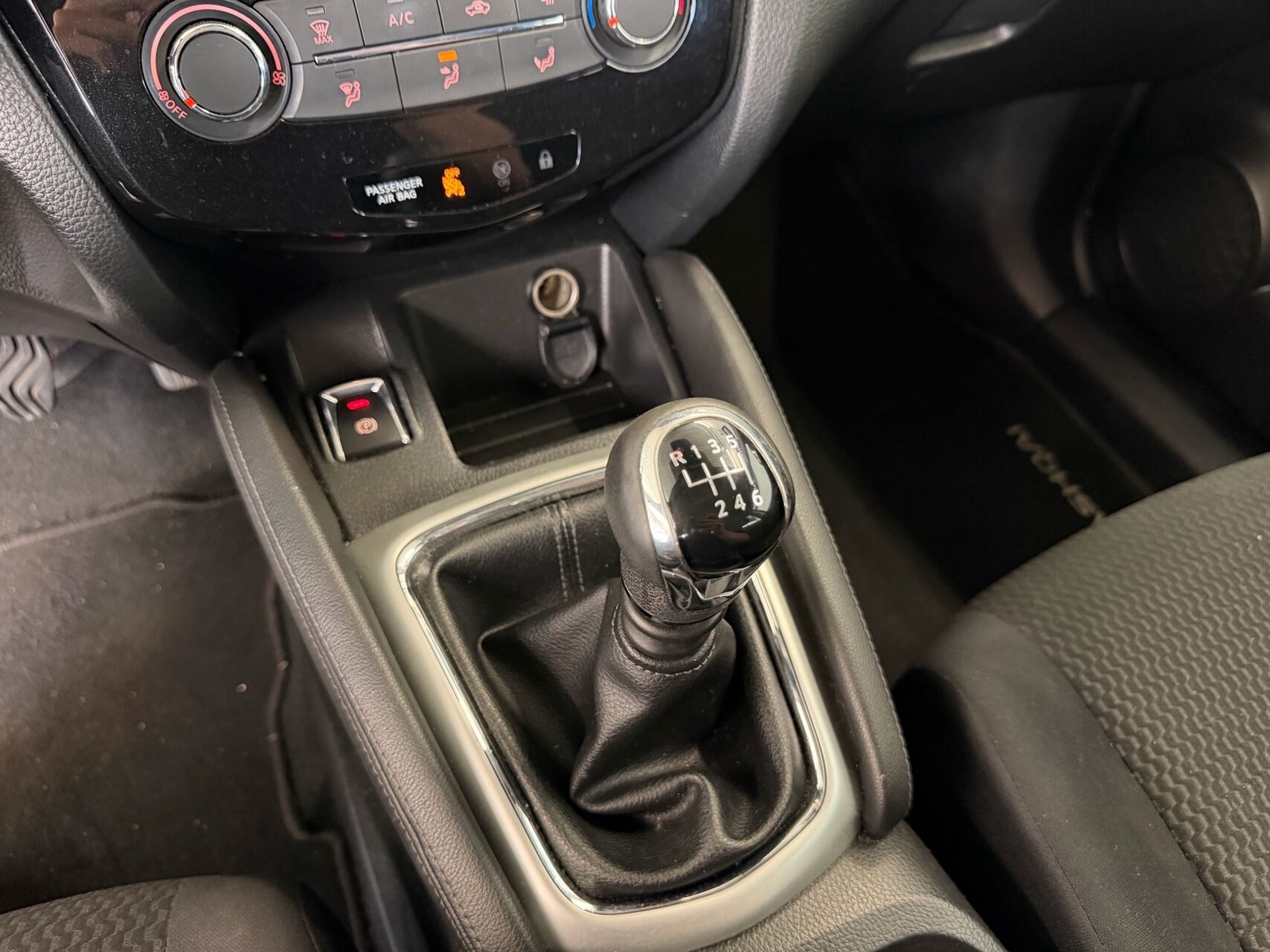 Billede af Nissan Qashqai 1,2 Dig-T Visia 4x2 115HK 5d 6g