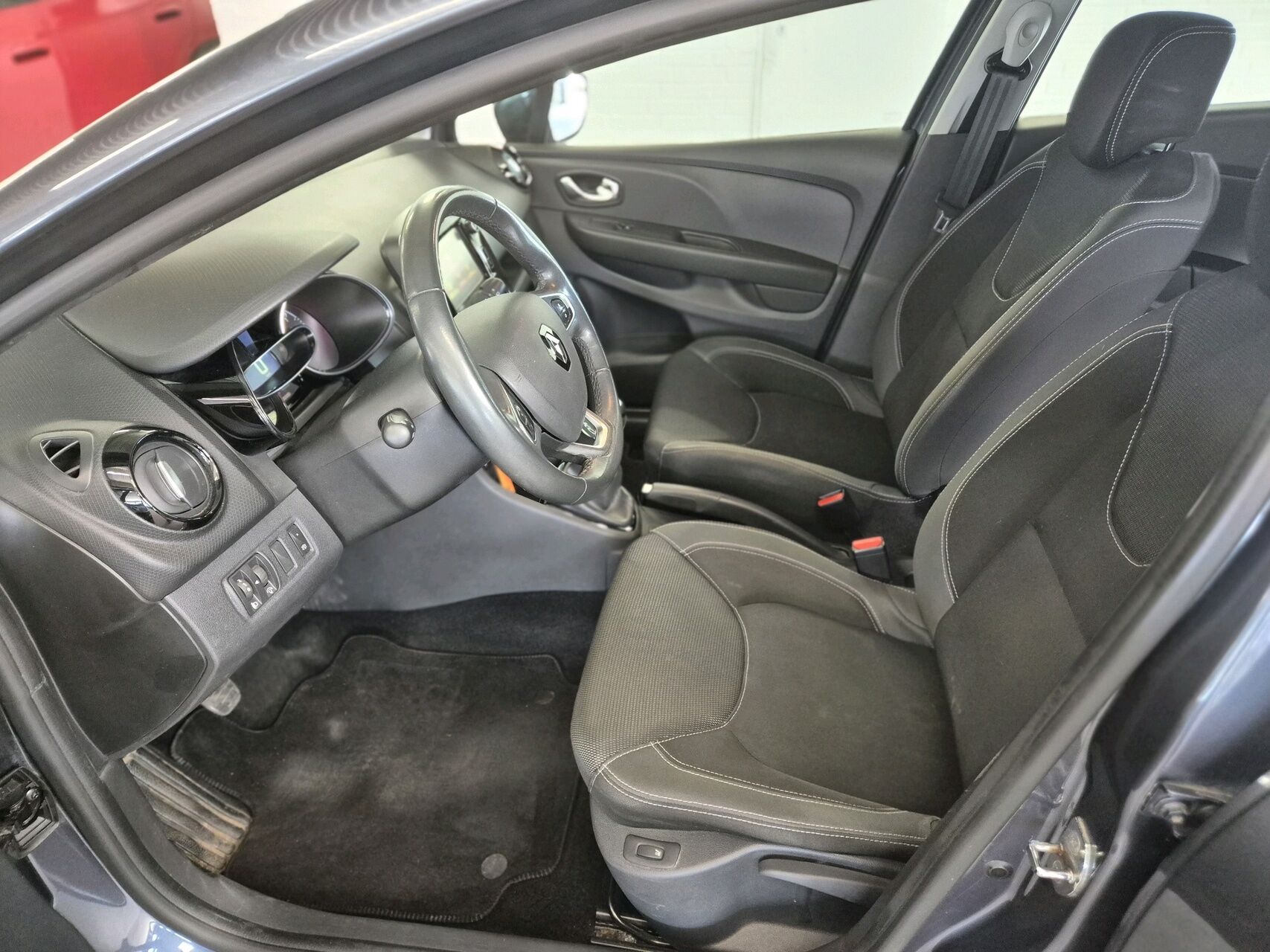 Billede af Renault Clio Sport Tourer 1,5 Energy DCI Zen 90HK Stc