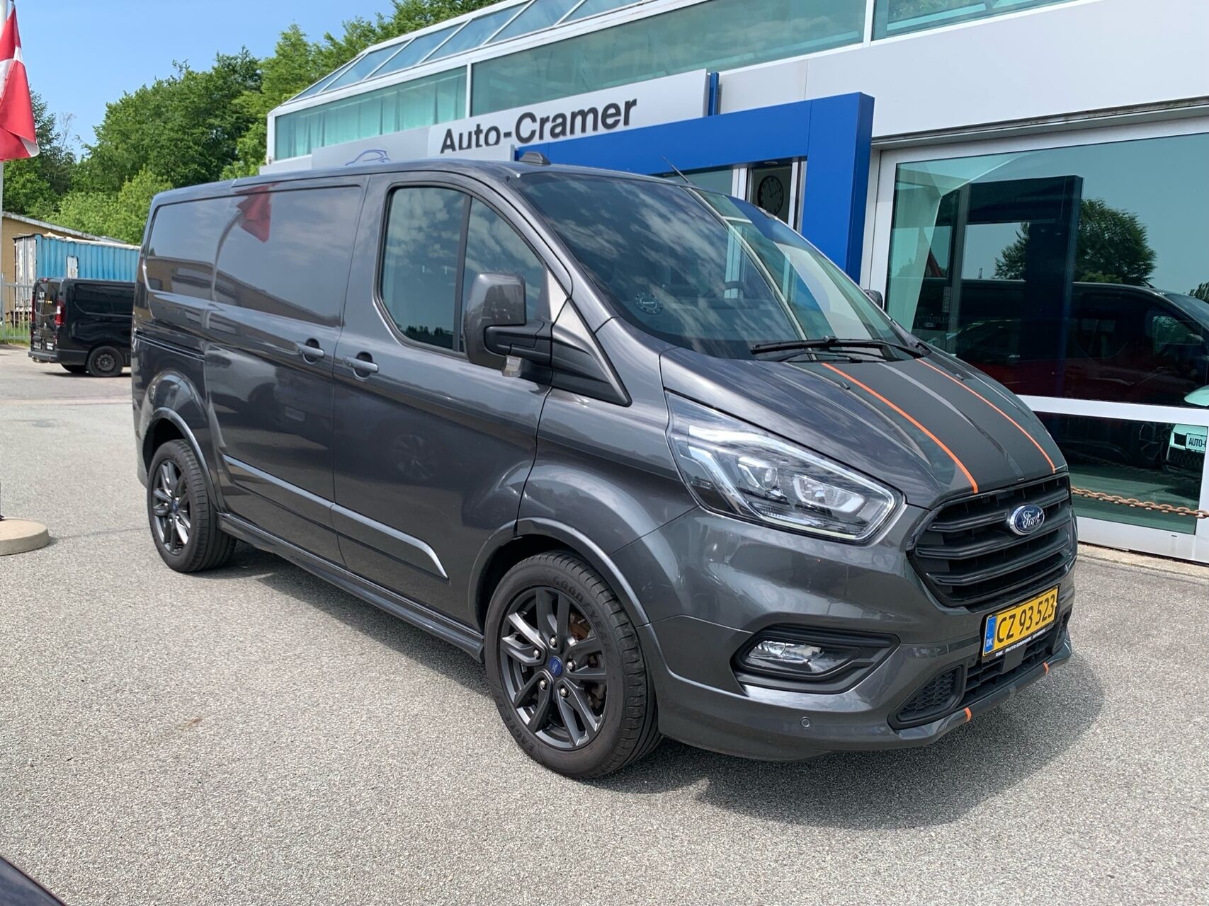 Billede af Ford Transit Custom 290 L1H1 2,0 TDCi Sport 185HK Van 6g Aut.