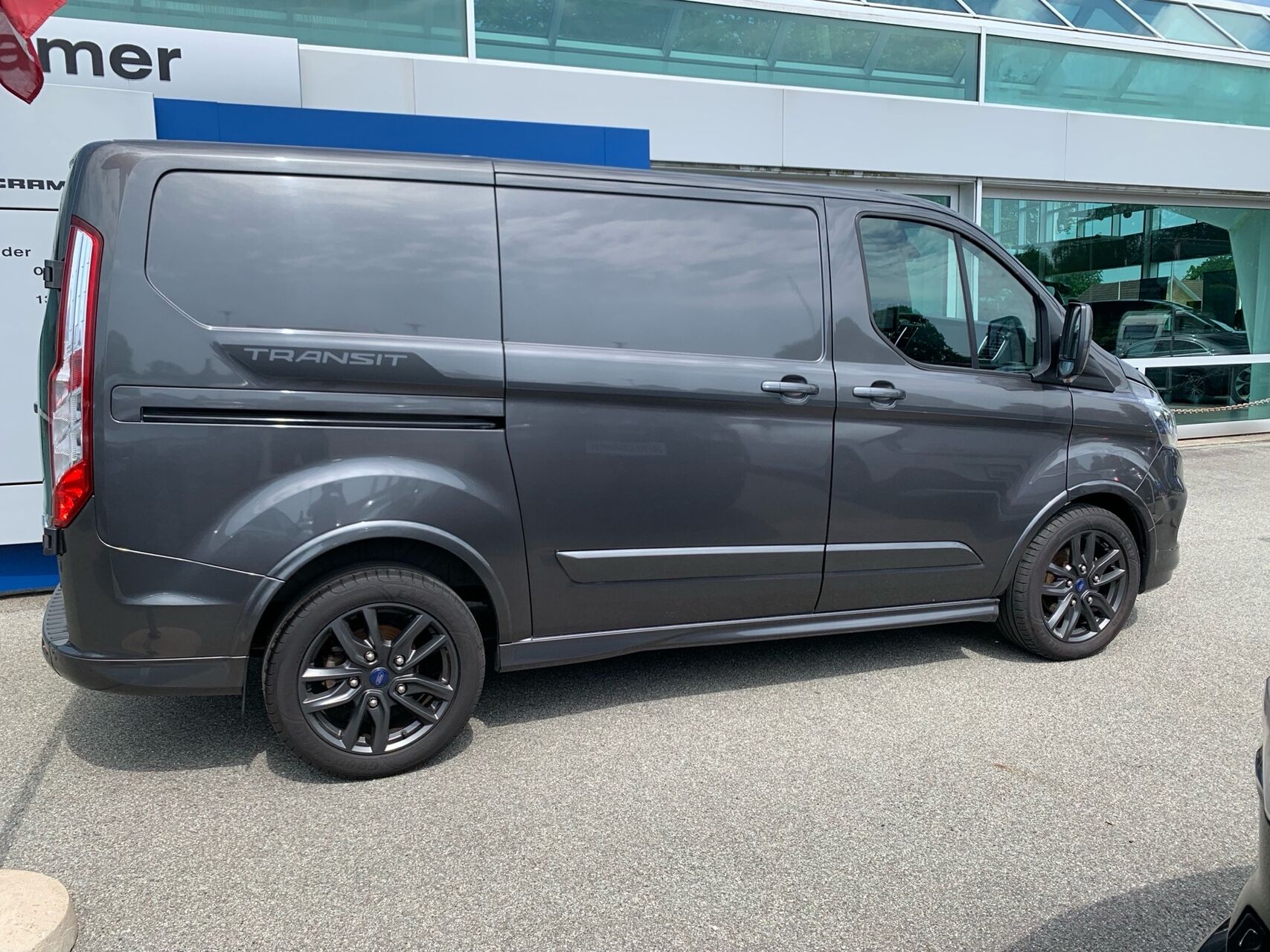 Billede af Ford Transit Custom 290 L1H1 2,0 TDCi Sport 185HK Van 6g Aut.